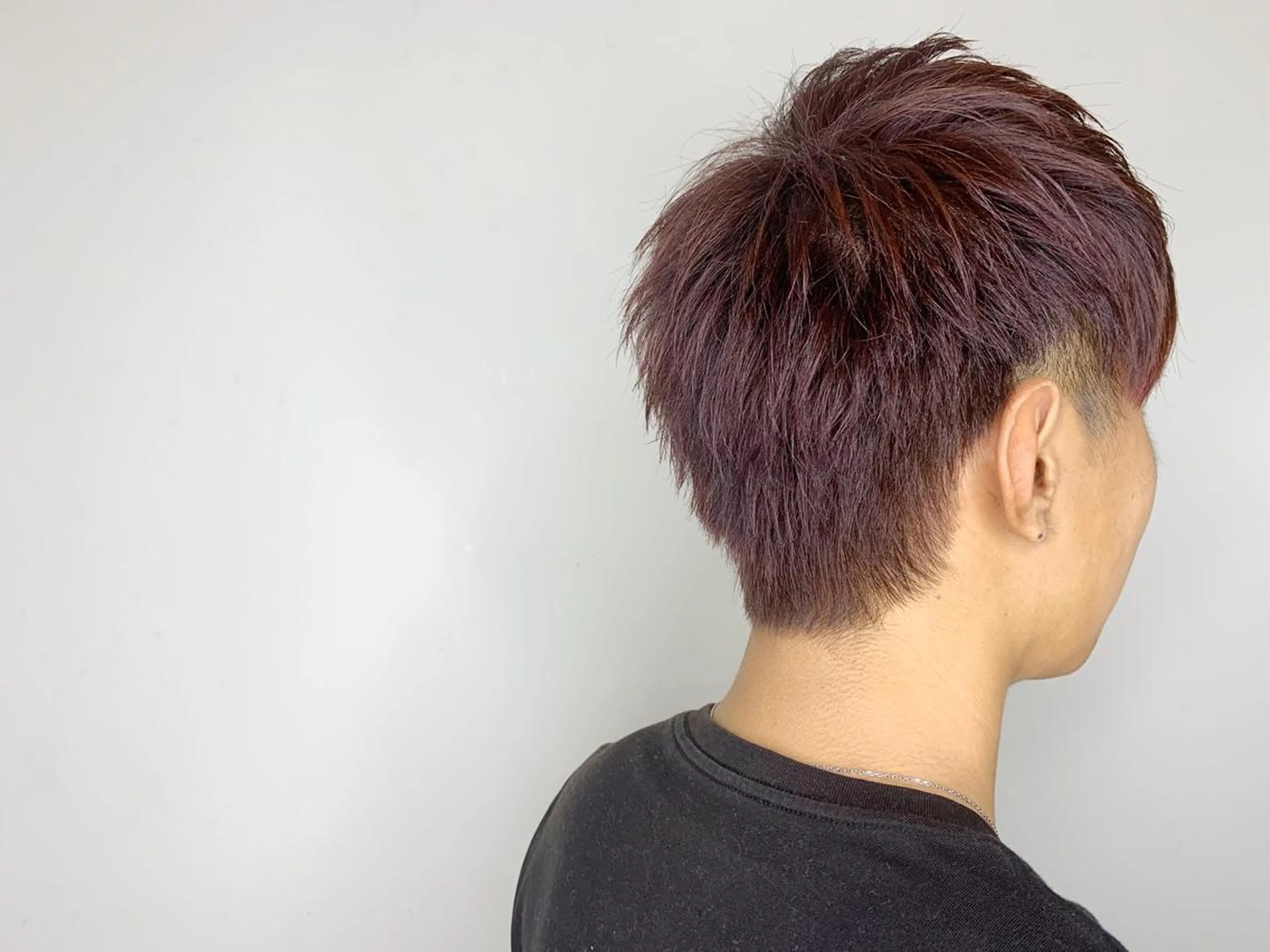 カラー メンズ メンズブリーチ ブリーチ ブリーチなしカラー 赤み消しカラー /透明感カラー 上長のヘアスタイル