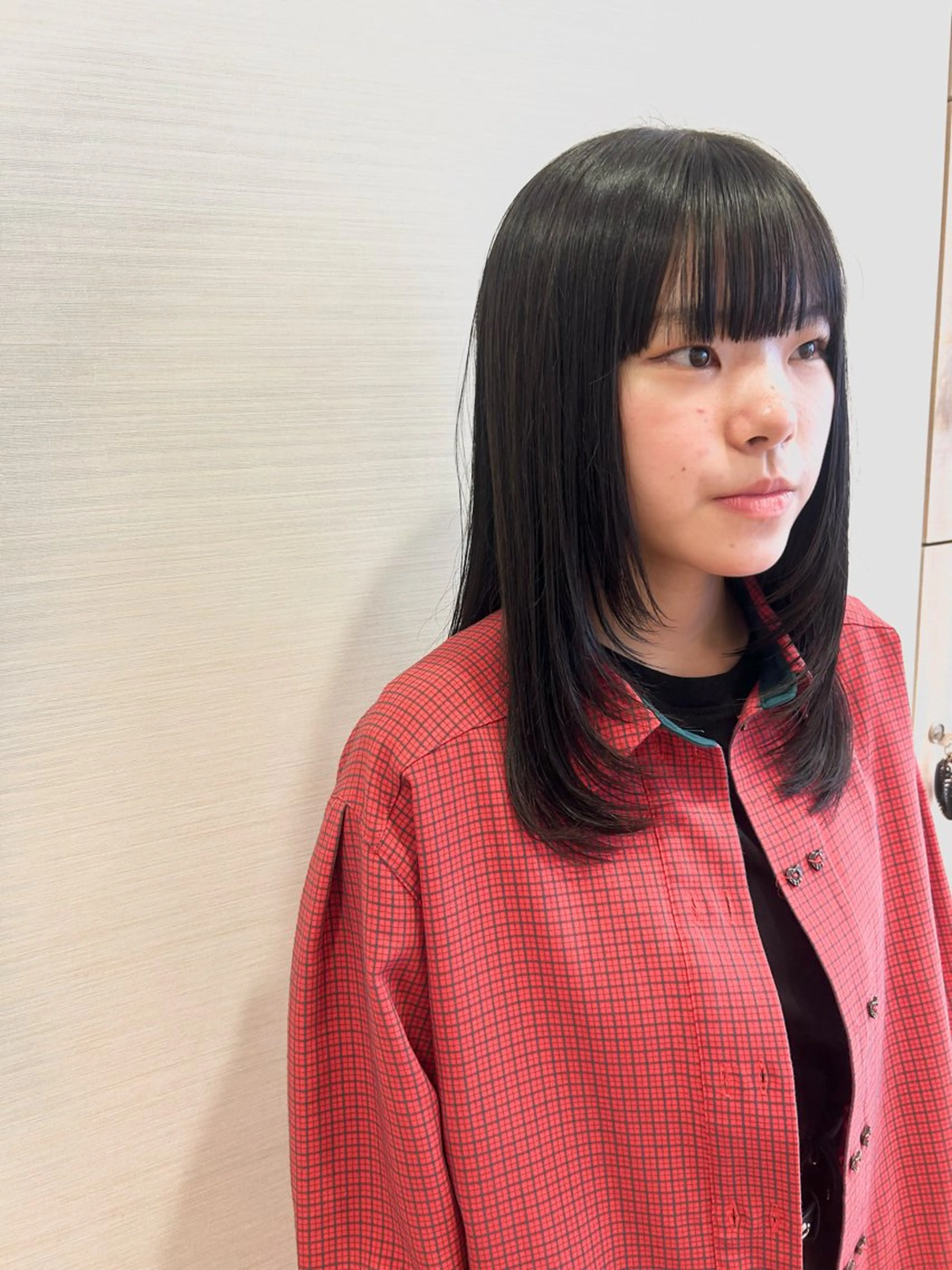 ミディアム カット ミ ユのヘアスタイル