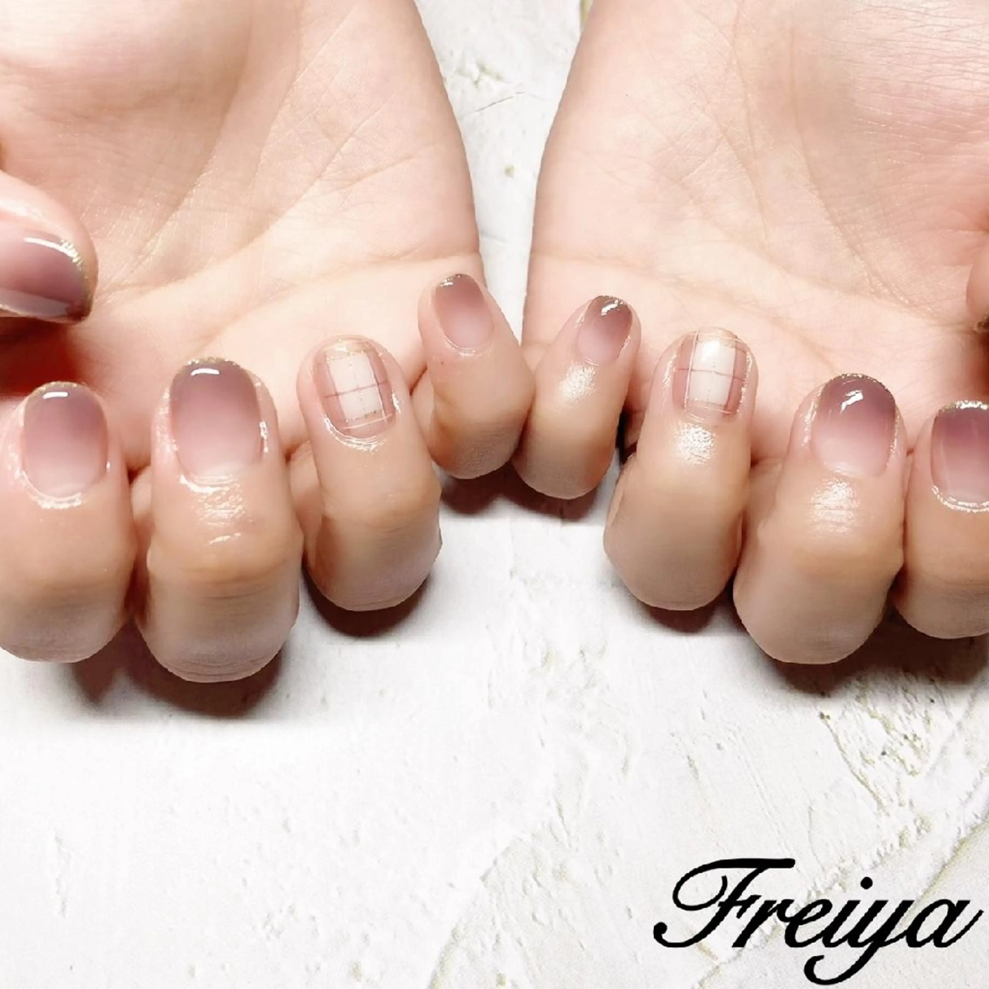 ネイル FREIYA所属・FREIYA マツエク、ネイルの眉毛・アイブロウイメージ