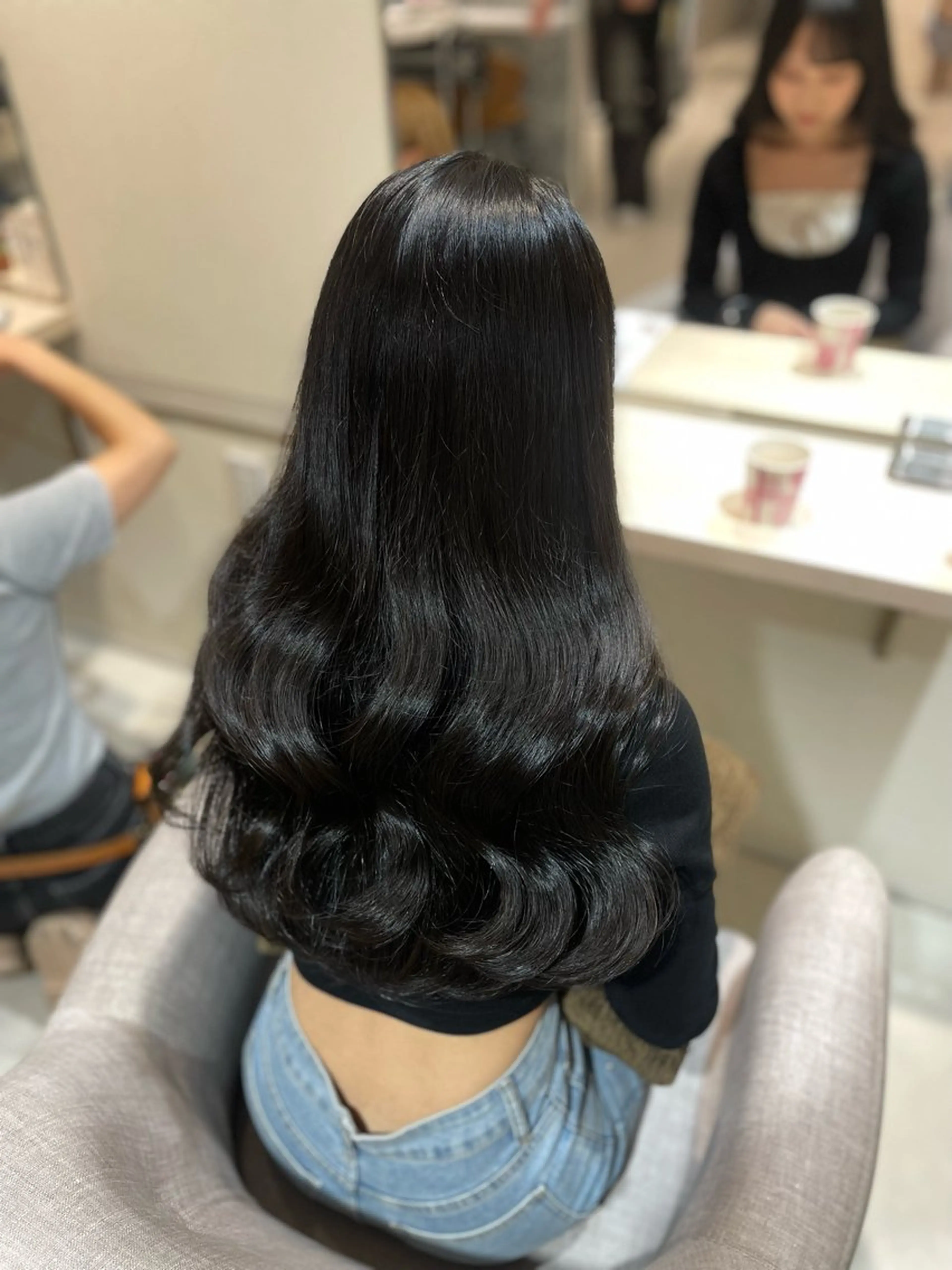 ロング カラー ロングレイヤー ブリーチ 透明感カラー ブリーチなしカラー 髪質改善 CreBiA ten_【クレビアテン】所属・crebia 漢人 美海／レイヤーカットのヘアスタイル