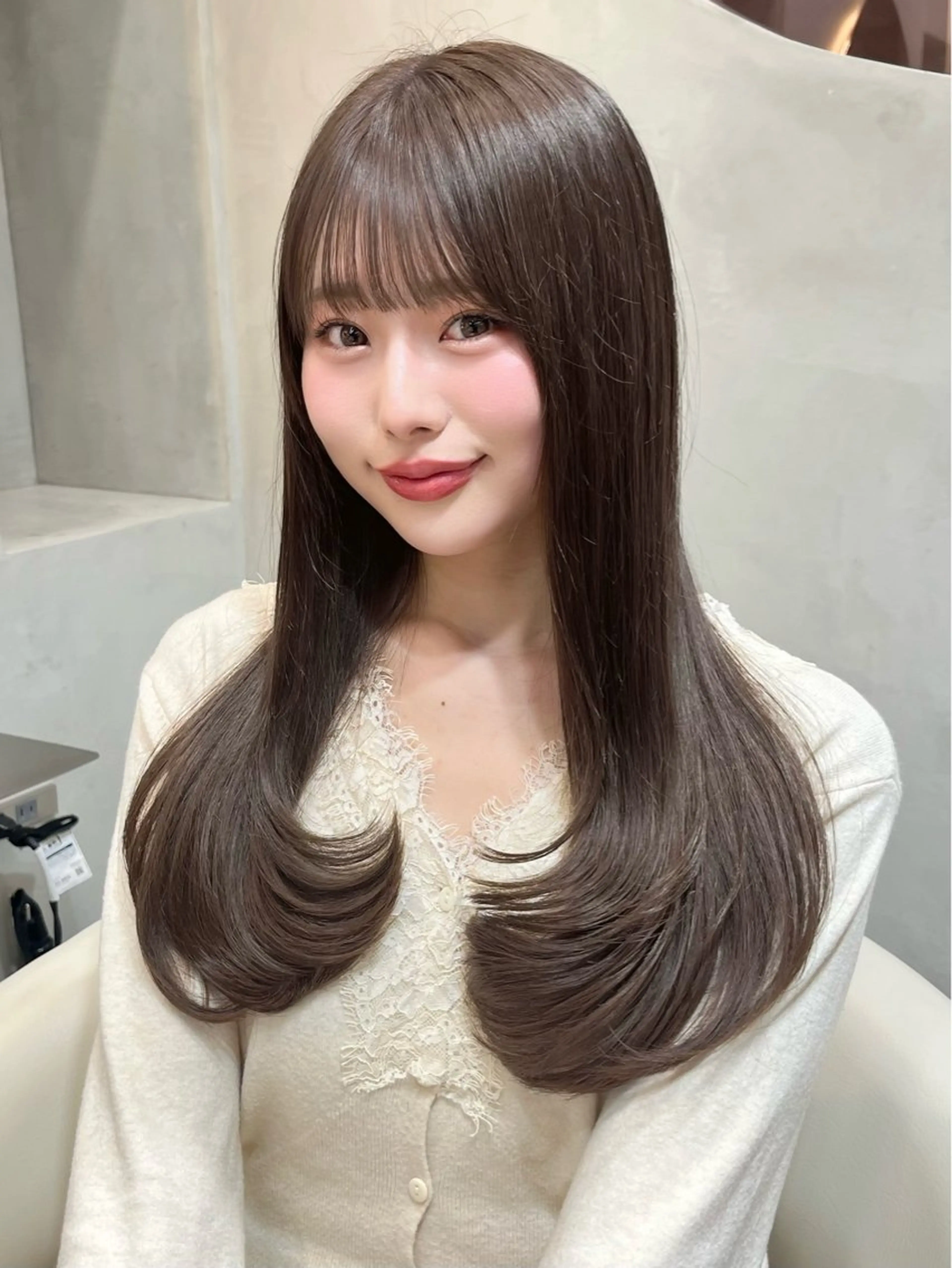 セミロング カラー 透明感カラー ダブルカラー 顔まわりレイヤー 韓国風ヘア レイヤーカット ブリーチなし髪質改善 韓国ヘア　柏崎颯刀のヘアスタイル