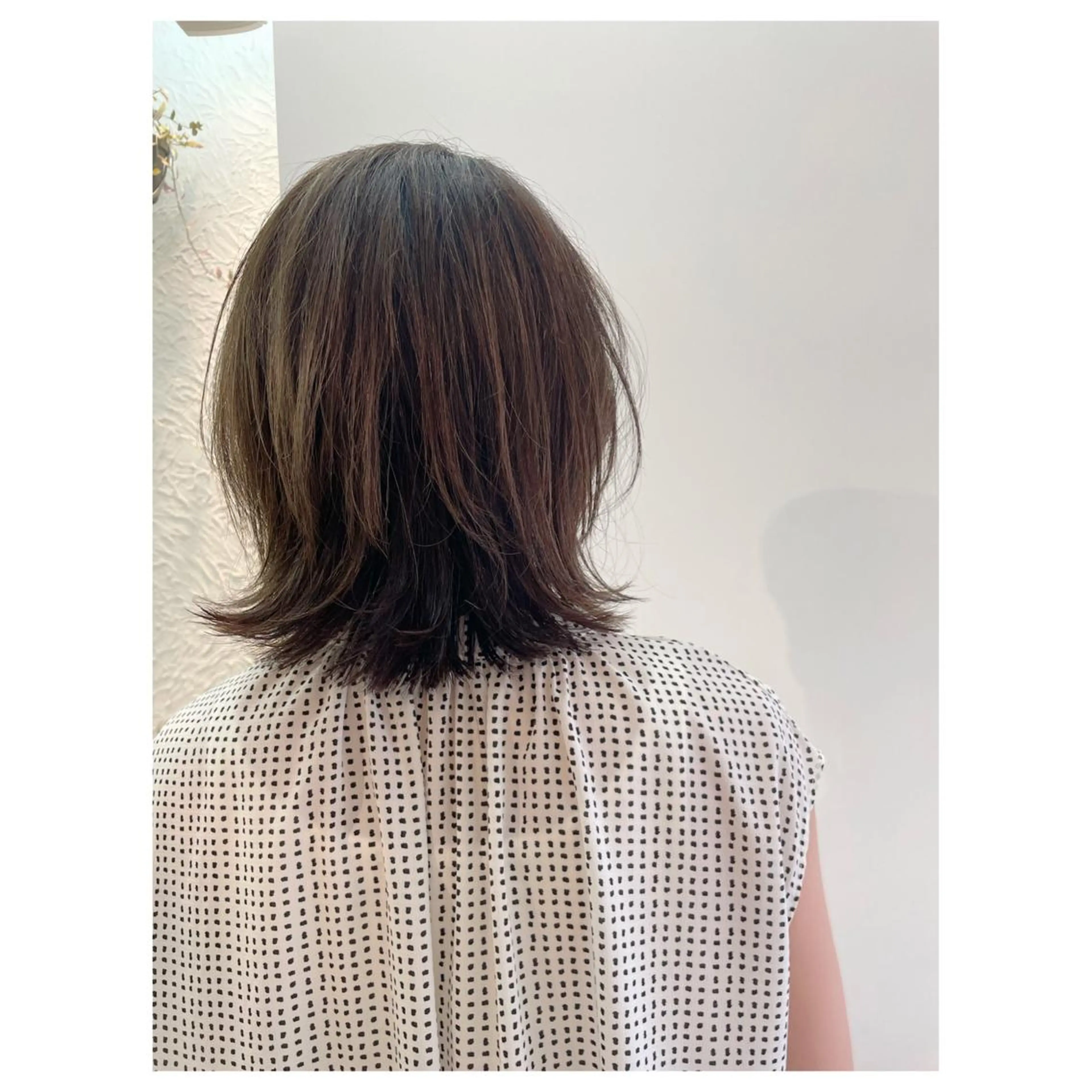 ミディアム カット ヘアカラー トリートメント HAYS HAIR&MAKEのヘアスタイル