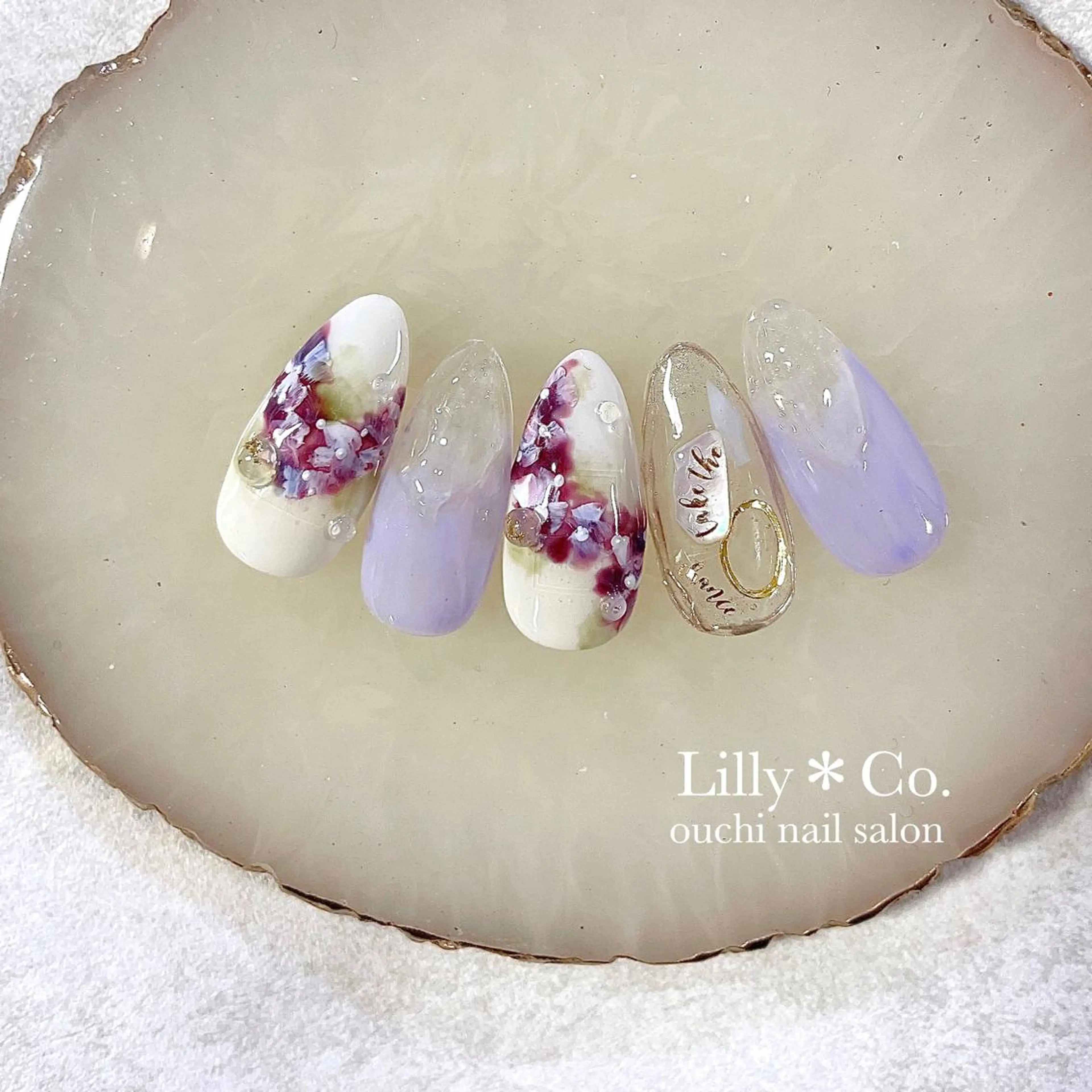 ネイル ハンドネイル ハンドケア Lilly Co.のネイルデザイン
