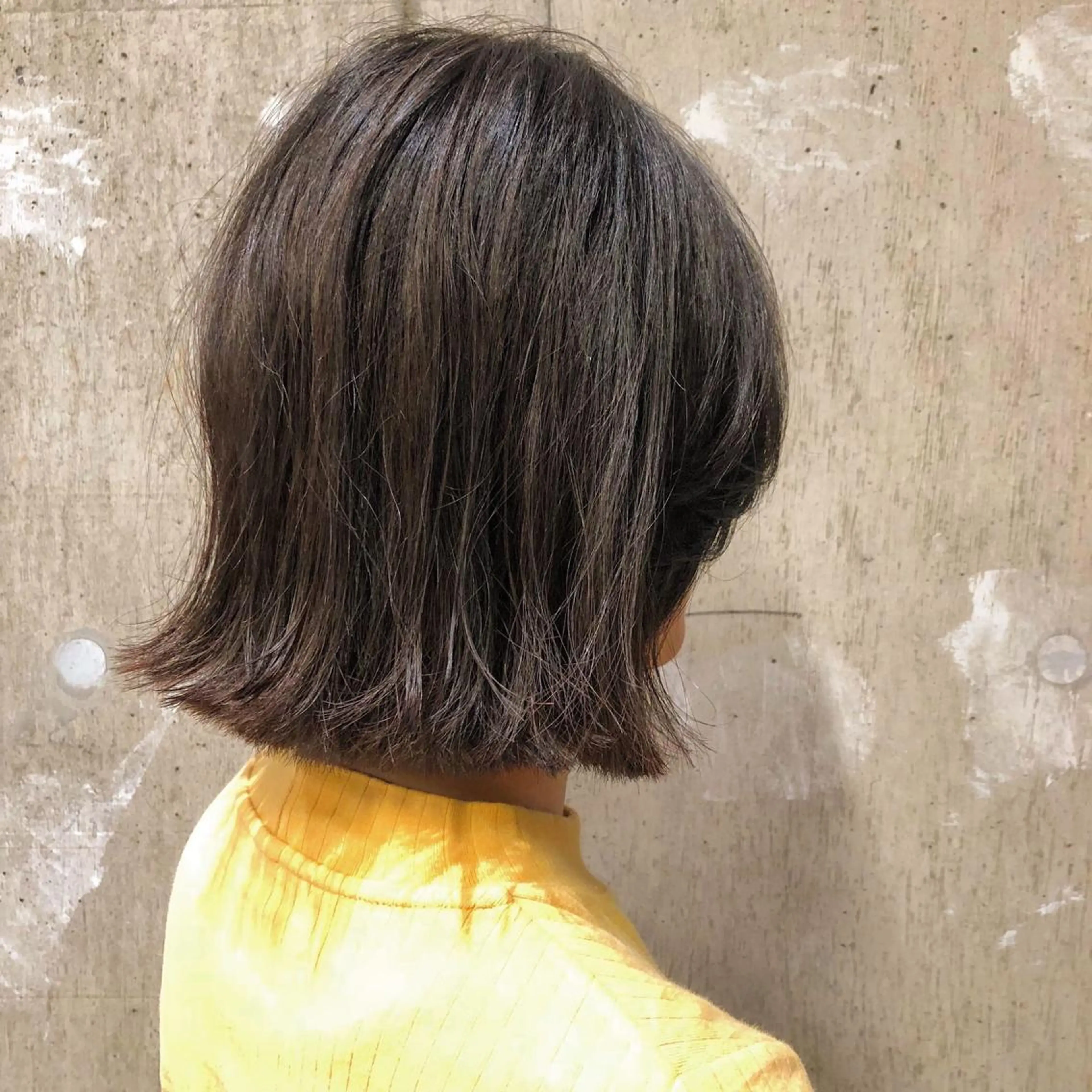 ミディアム 切りっぱなしボブ ボブ カット ヘアカラー トリートメント selma est所属・ショート/韓国ヘア Moto✂︎のヘアスタイル