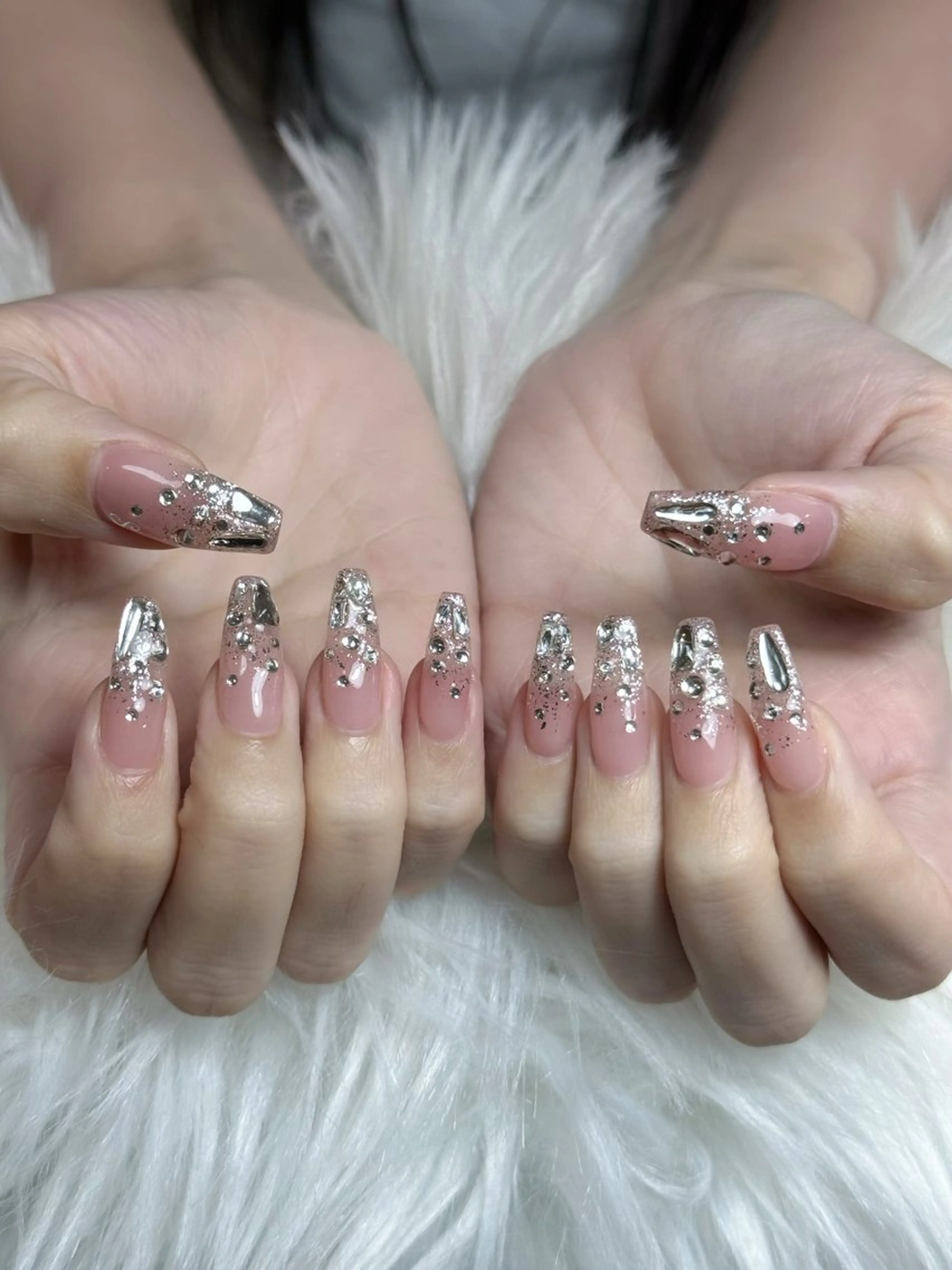 ネイル フレンチネイル ジェルネイル キラキラネイル 韓国ネイル マグネットネイル Julli nail studio所属・Julli NailStudioのネイルデザイン