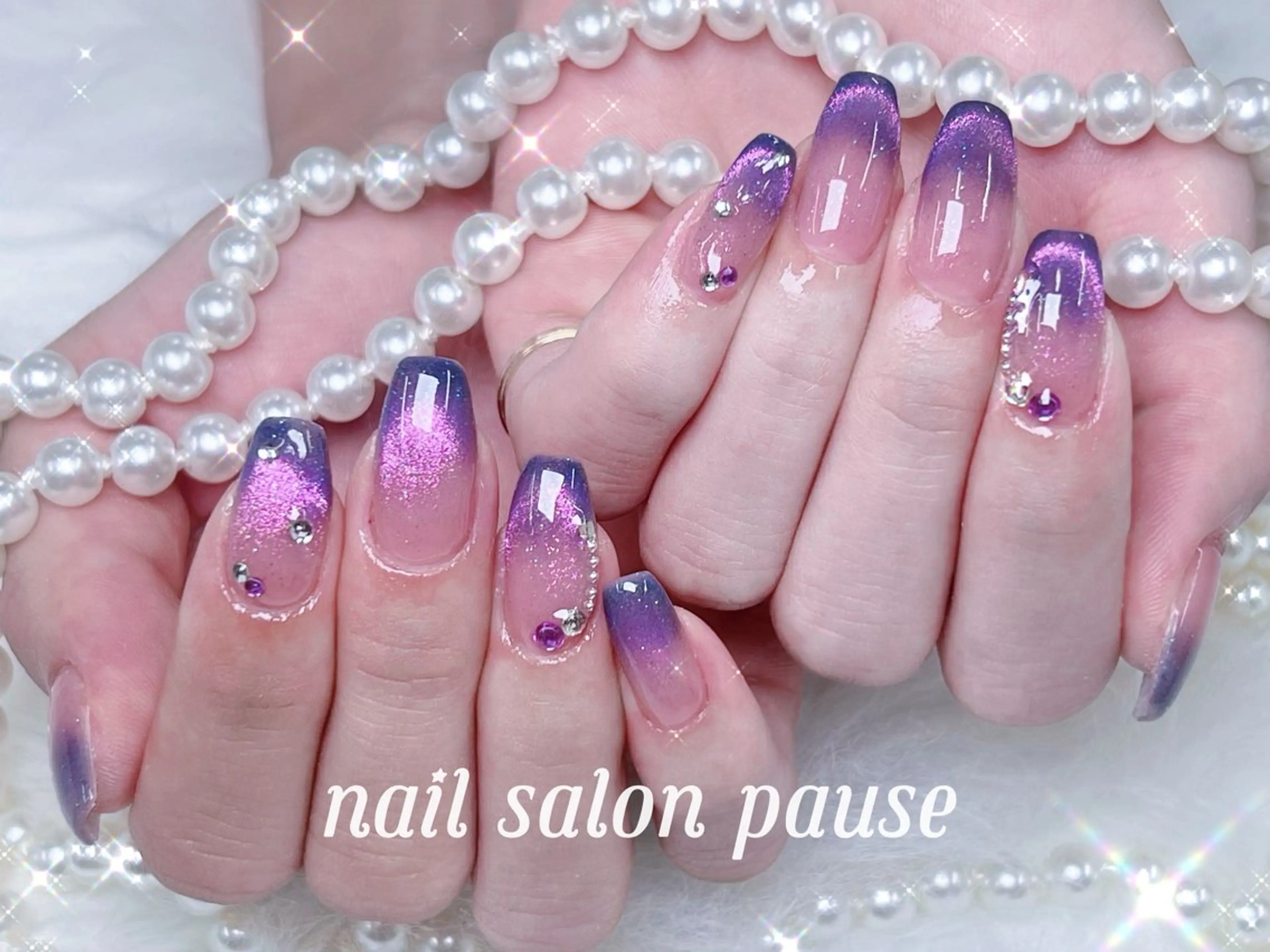 ネイル フレンチネイル マグネットネイル マグネットフレンチ ストーンネイル ハンドネイル ハンドケア nail salon pause✨のネイルデザイン
