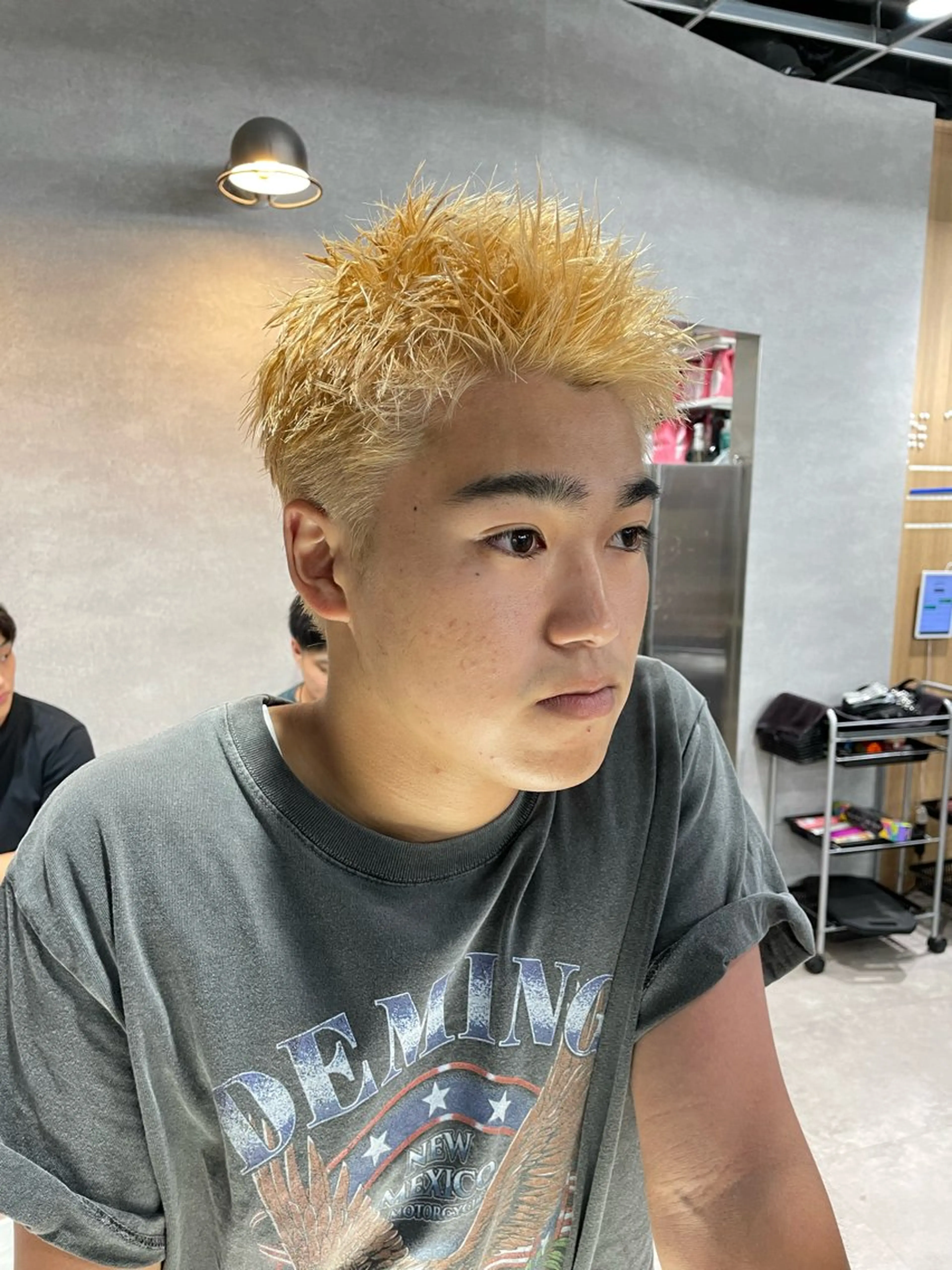 ショート カラー メンズ スパイキーショート ショートヘア カット ヘアカラー 垢抜けハイトーン☀/ 笑顔の美容師/しゅんのヘアスタイル