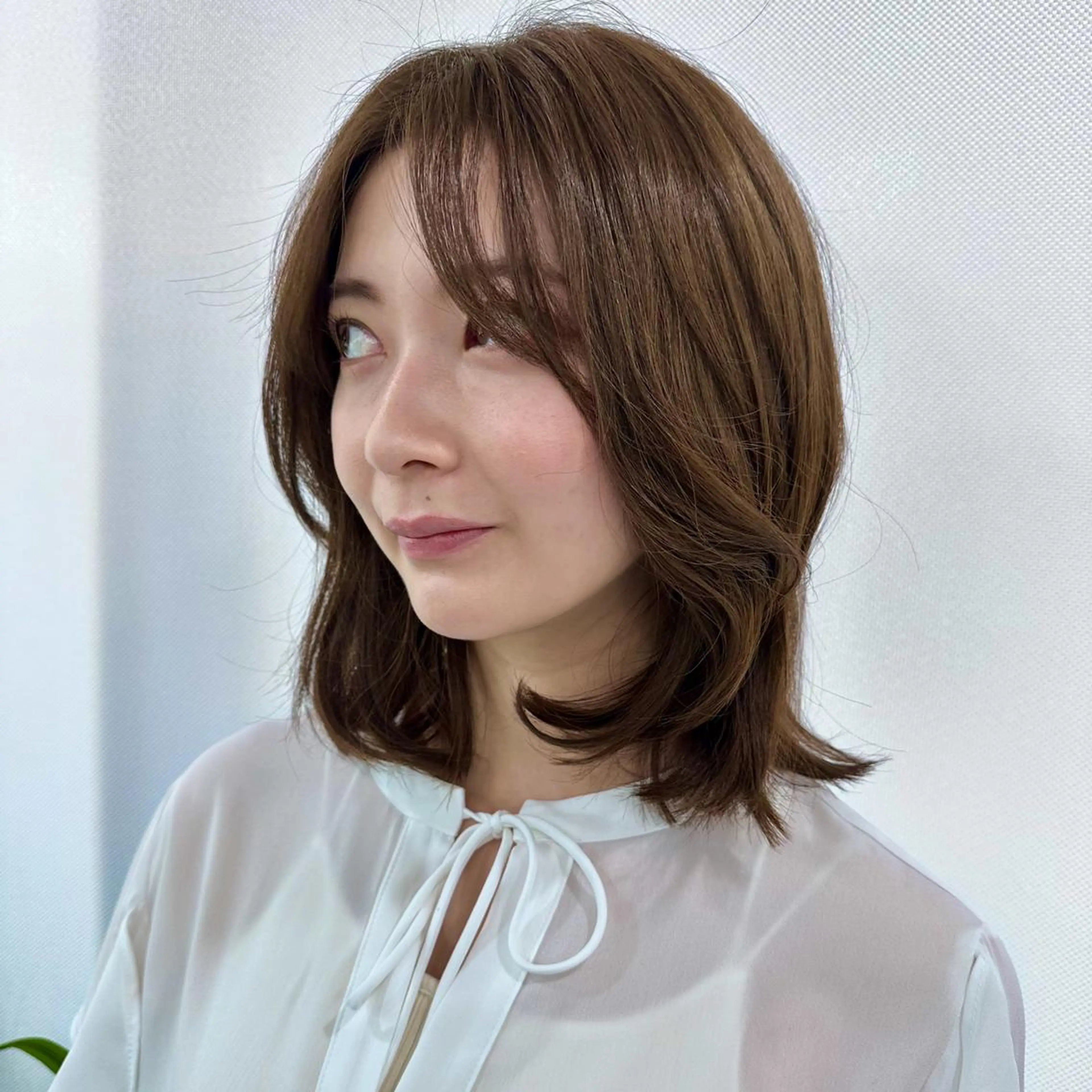 ミディアム 顔周りカット 伸ばしかけ レイヤーカット カット ヘアカラー Endearing 銀座/レイヤーカットのヘアスタイル