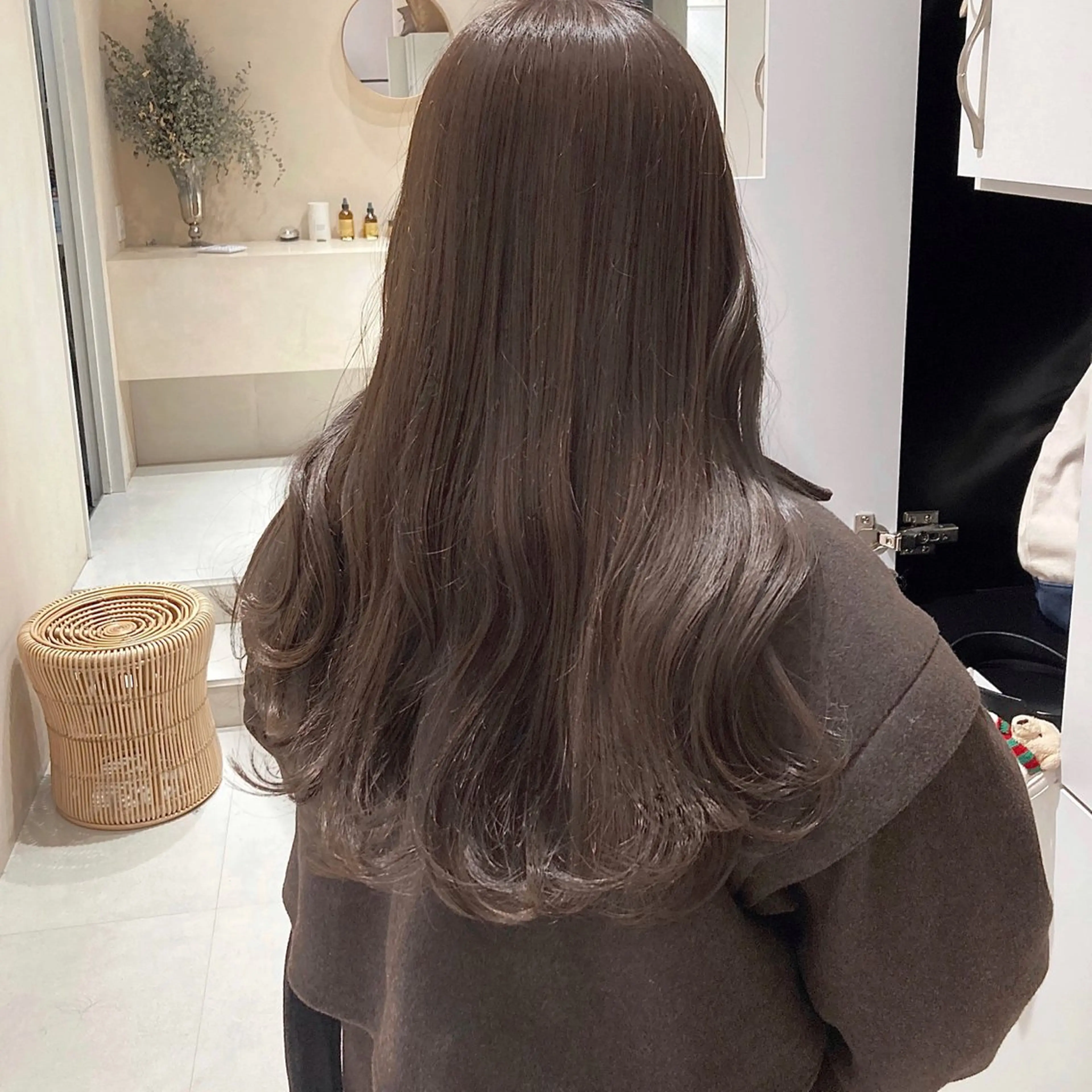 ロング カラー ベージュカラー グレージュ ラベンダーカラー TONE所属・MURANAKA RYOのヘアスタイル