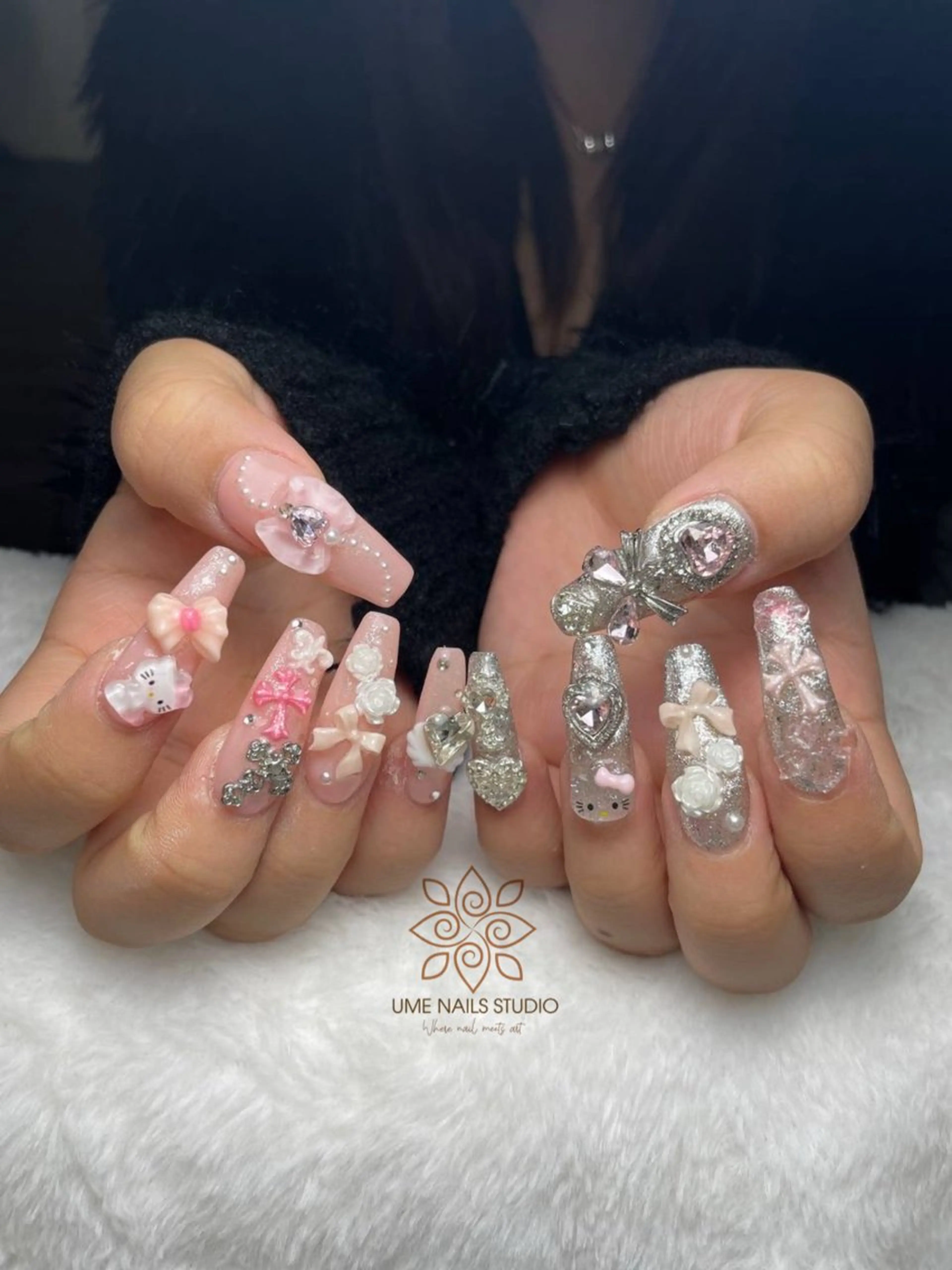 ネイル チークネイル クリアネイル ガーリー キラキラネイル 韓国ネイル ハンドネイル Ume Nail Studioのネイルデザイン