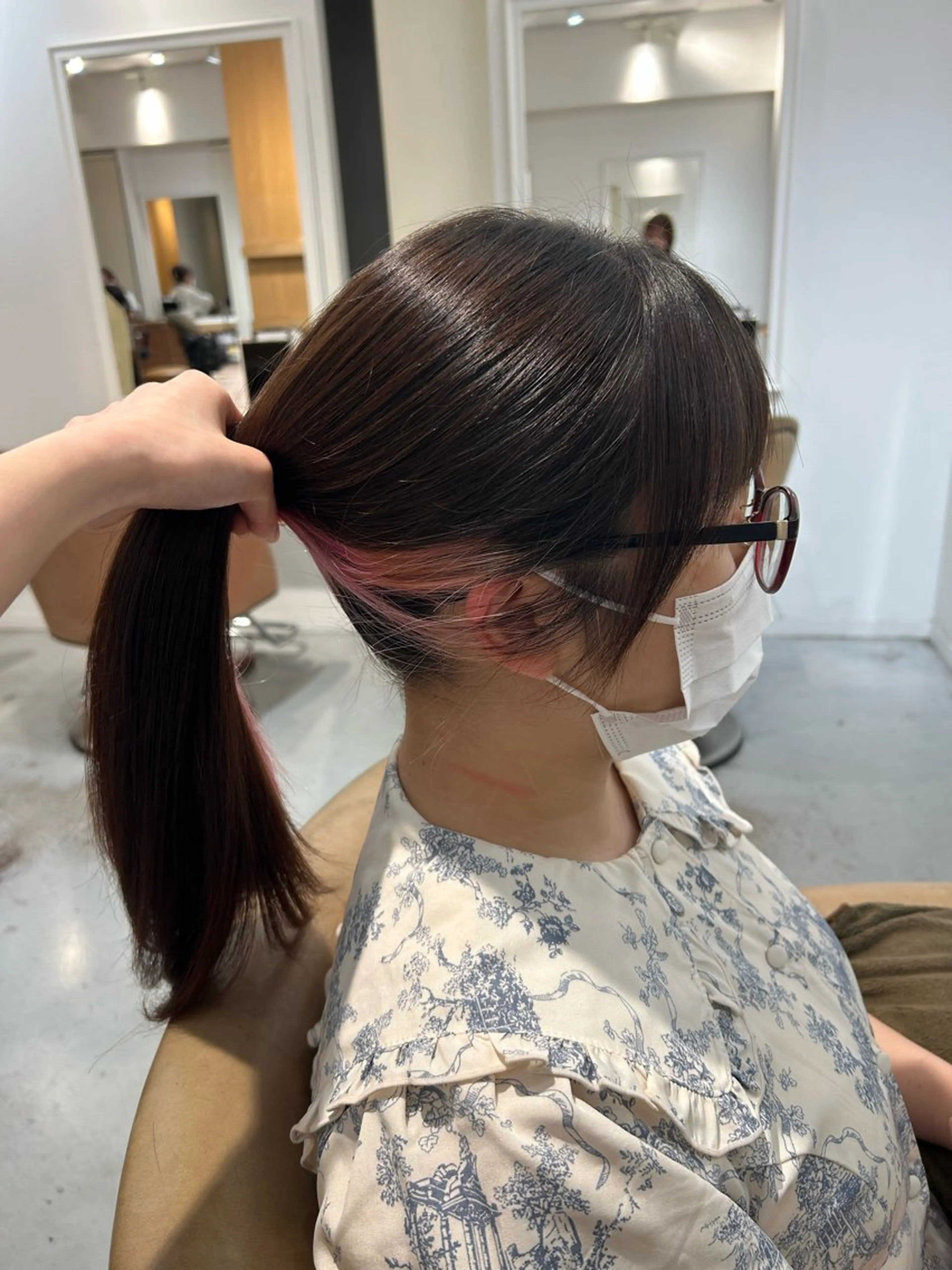ロング 顔周りカット トリートメント 吉原 来華のヘアスタイル