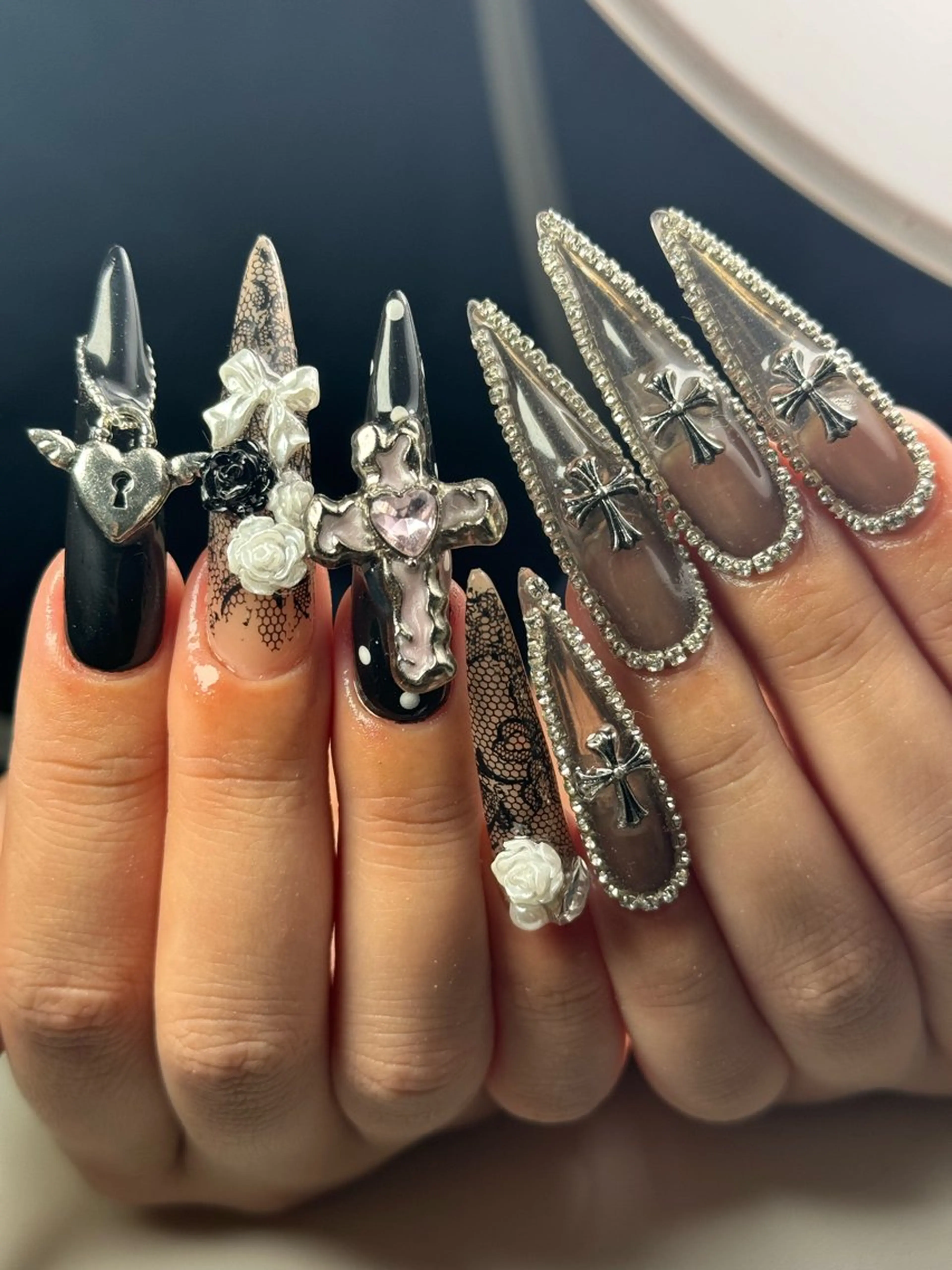 ネイル ハンドネイル Nail Salon L'arc所属・💊大阪/南船場 monica🧠のネイルデザイン
