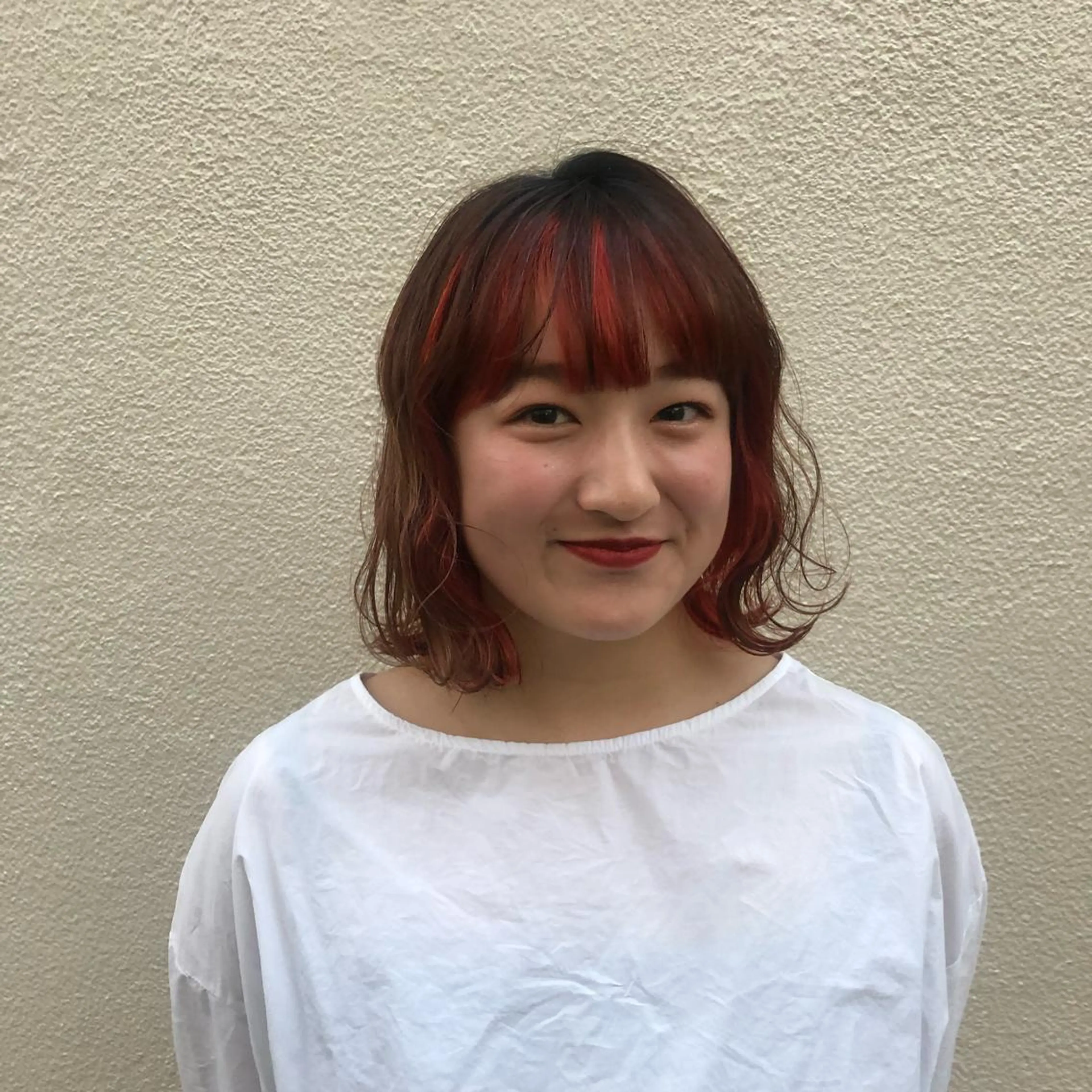 ミディアム ハイライト 古屋 花織のヘアスタイル