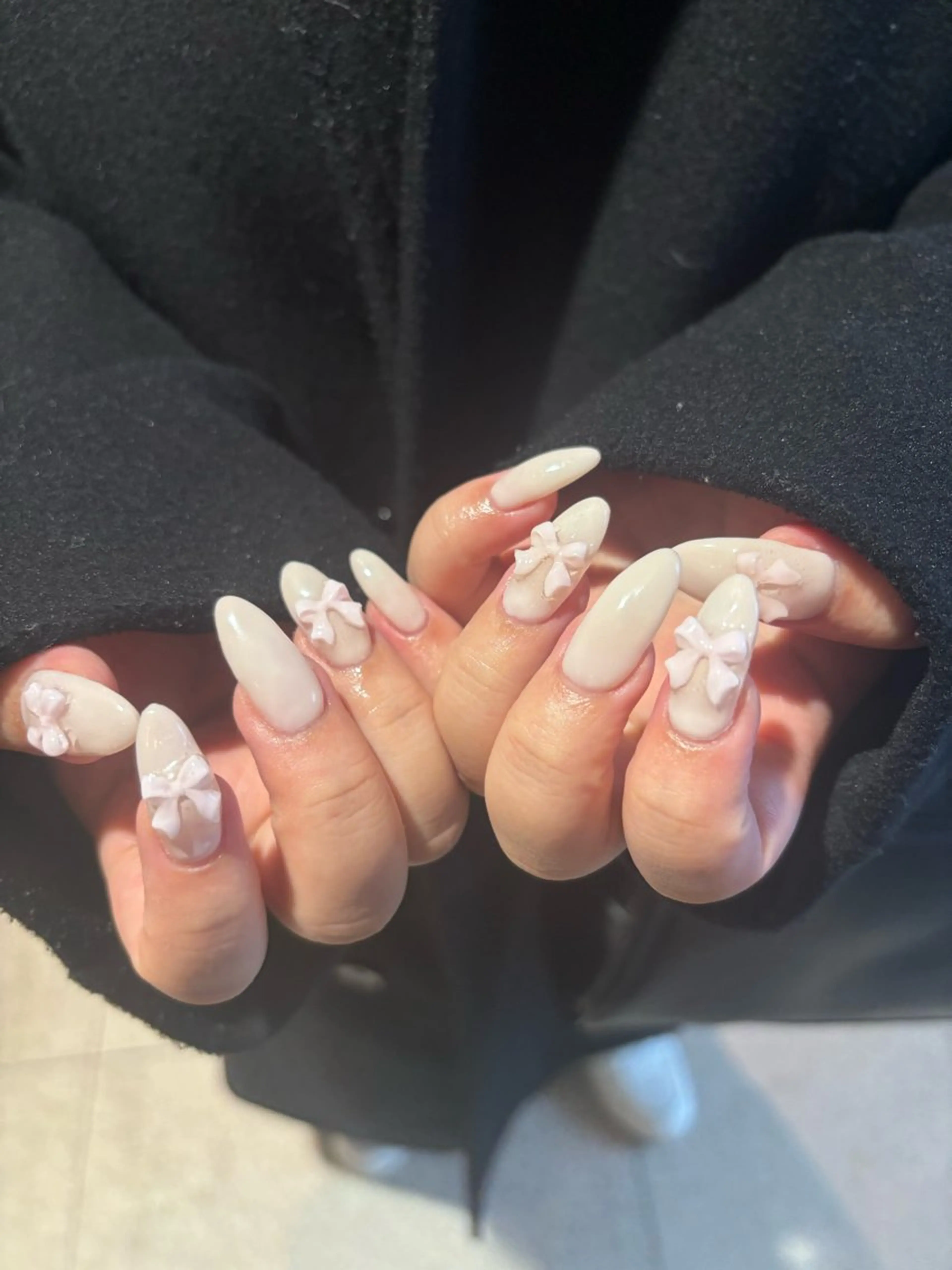 ネイル リボン ネイルサロンマーノ所属・mano Hanaのネイルデザイン