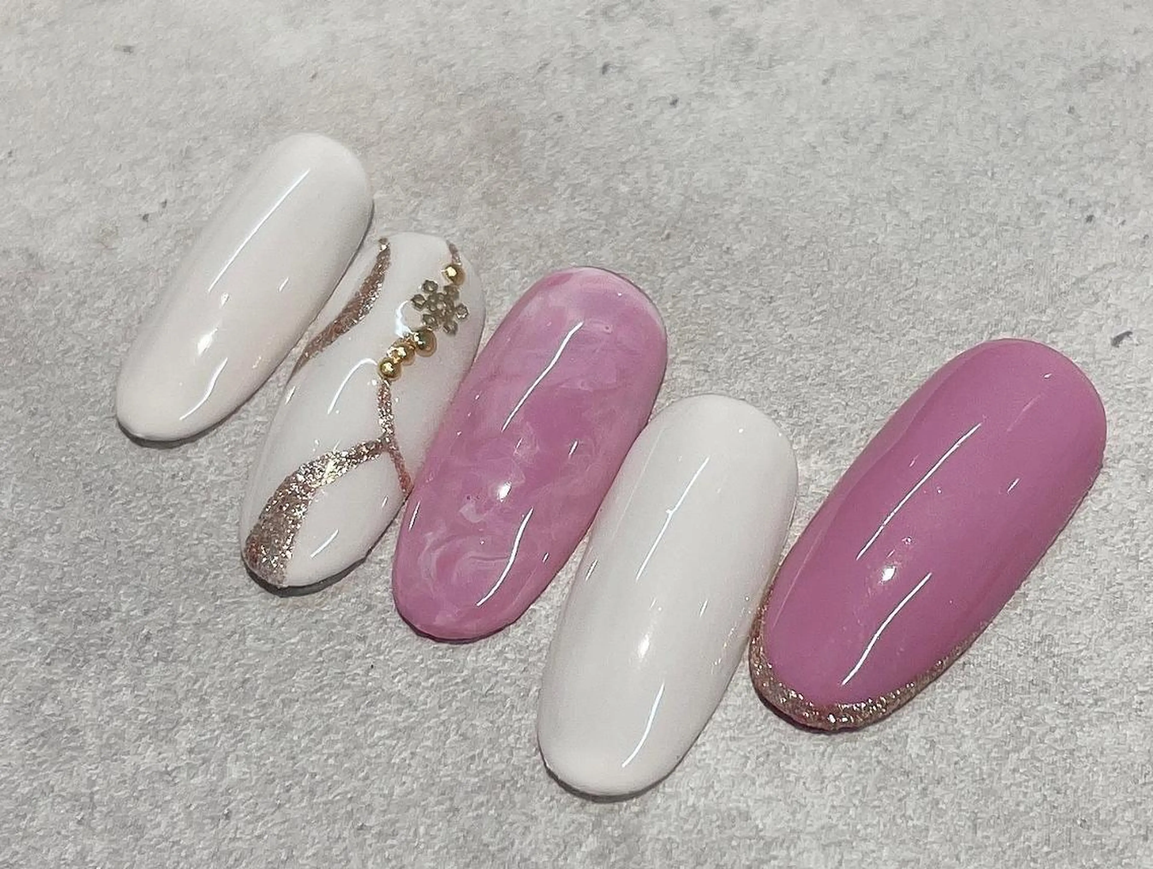 ネイル マツエク・マツパ まつげパーマ ボリュームラッシュ ジェルネイル ニュアンスネイル パラジェル 髙橋 敦子のマツエク・マツパデザイン