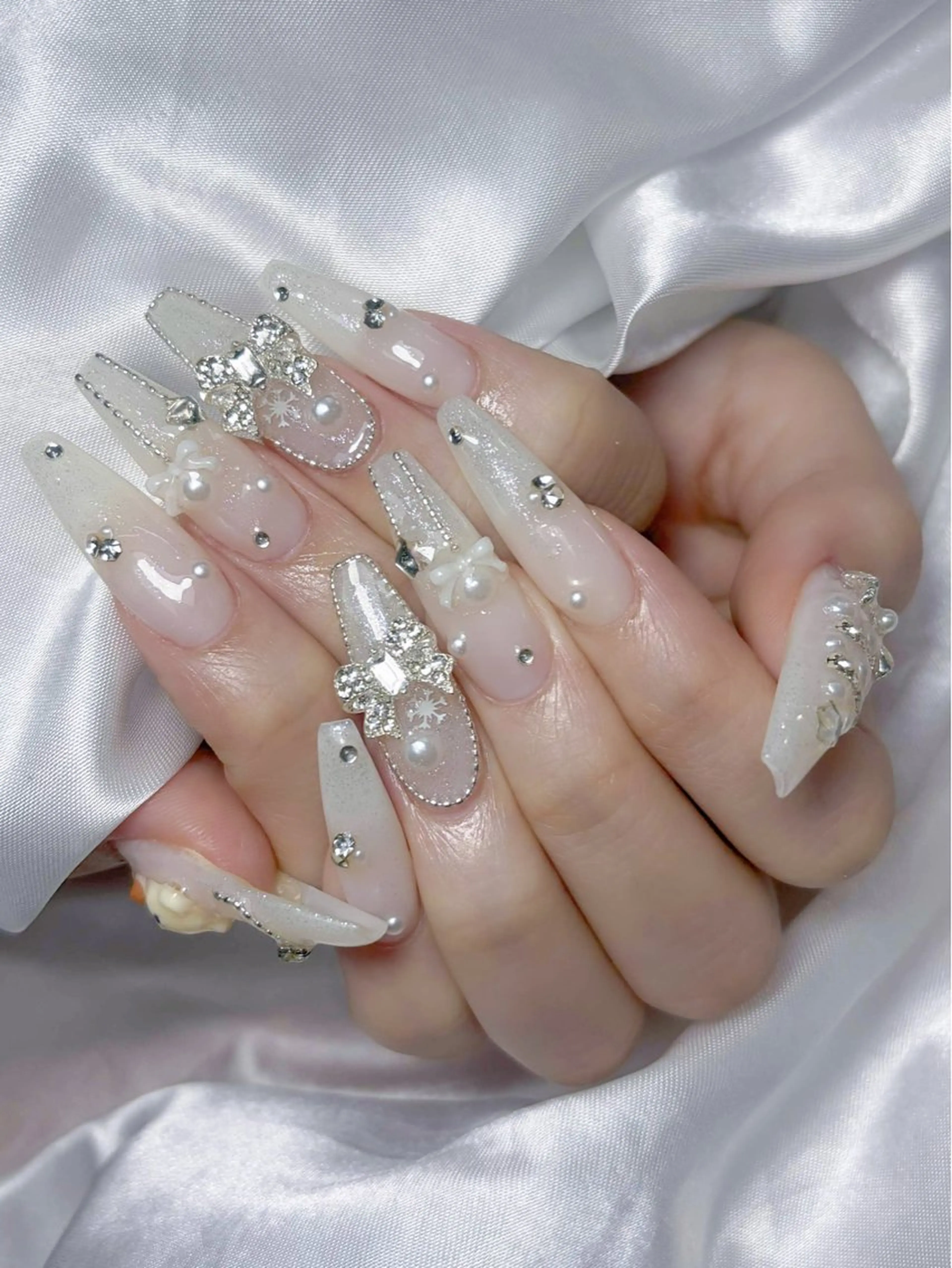 ネイル ハンドネイル LEELA NAIL STUDIO所属・LEELA NAIL STUDIOのネイルデザイン