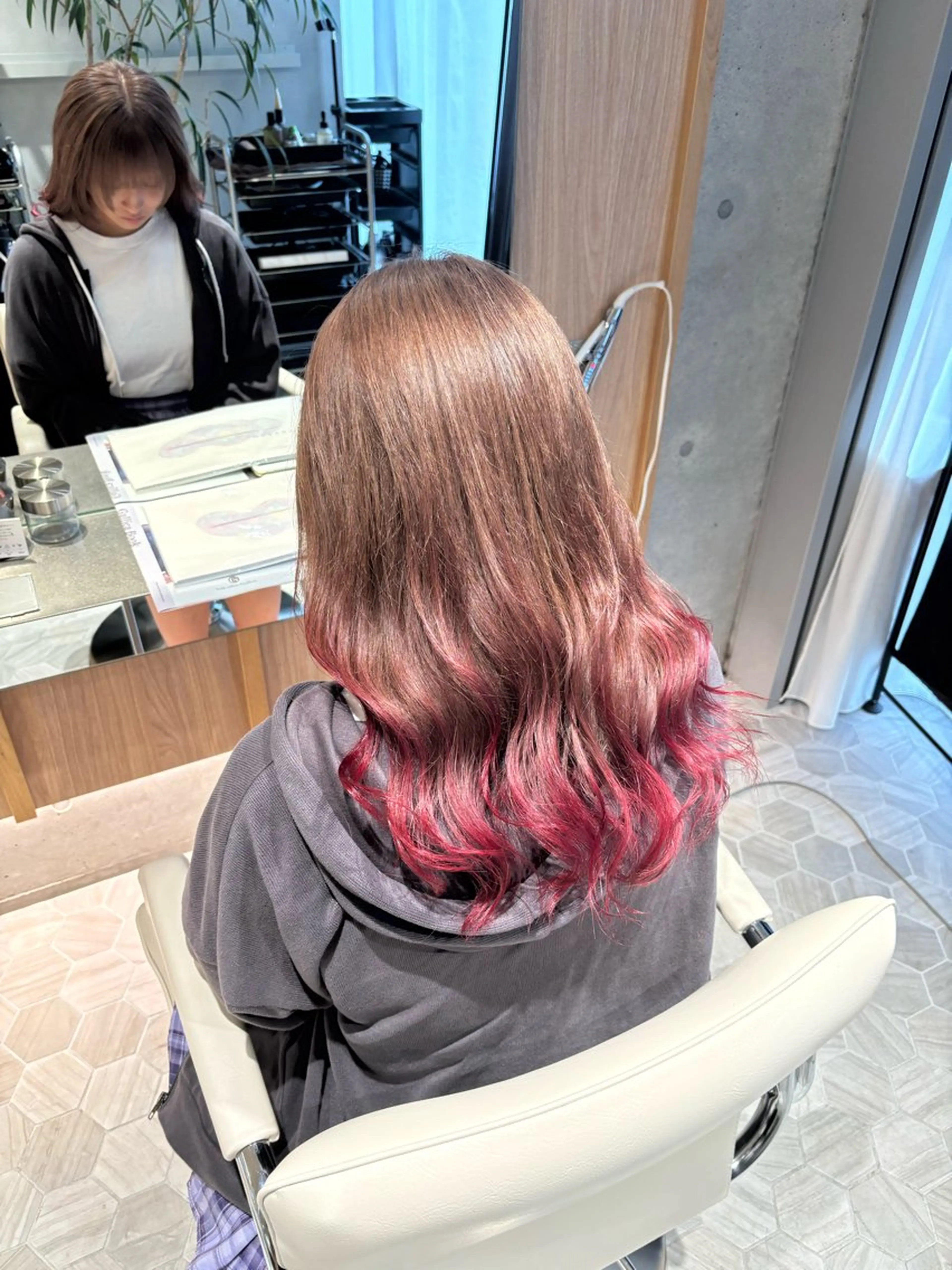 ロング カラー ベージュカラー グラデーションカラー ヘアカラー トリートメント ヘアセット ショートカット/ yuiのヘアスタイル