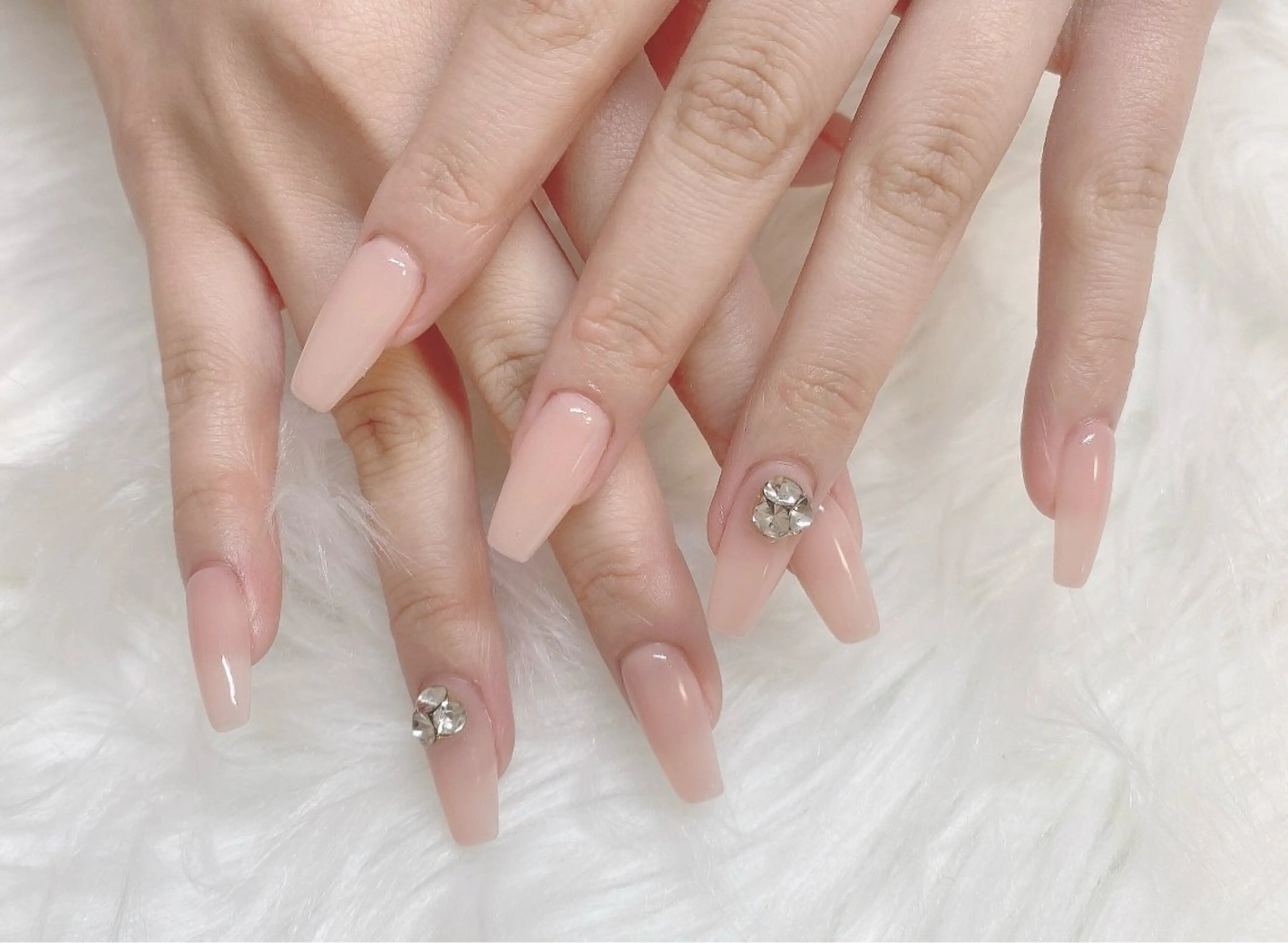 ネイル ハンドネイル PLATA LISAのネイルデザイン