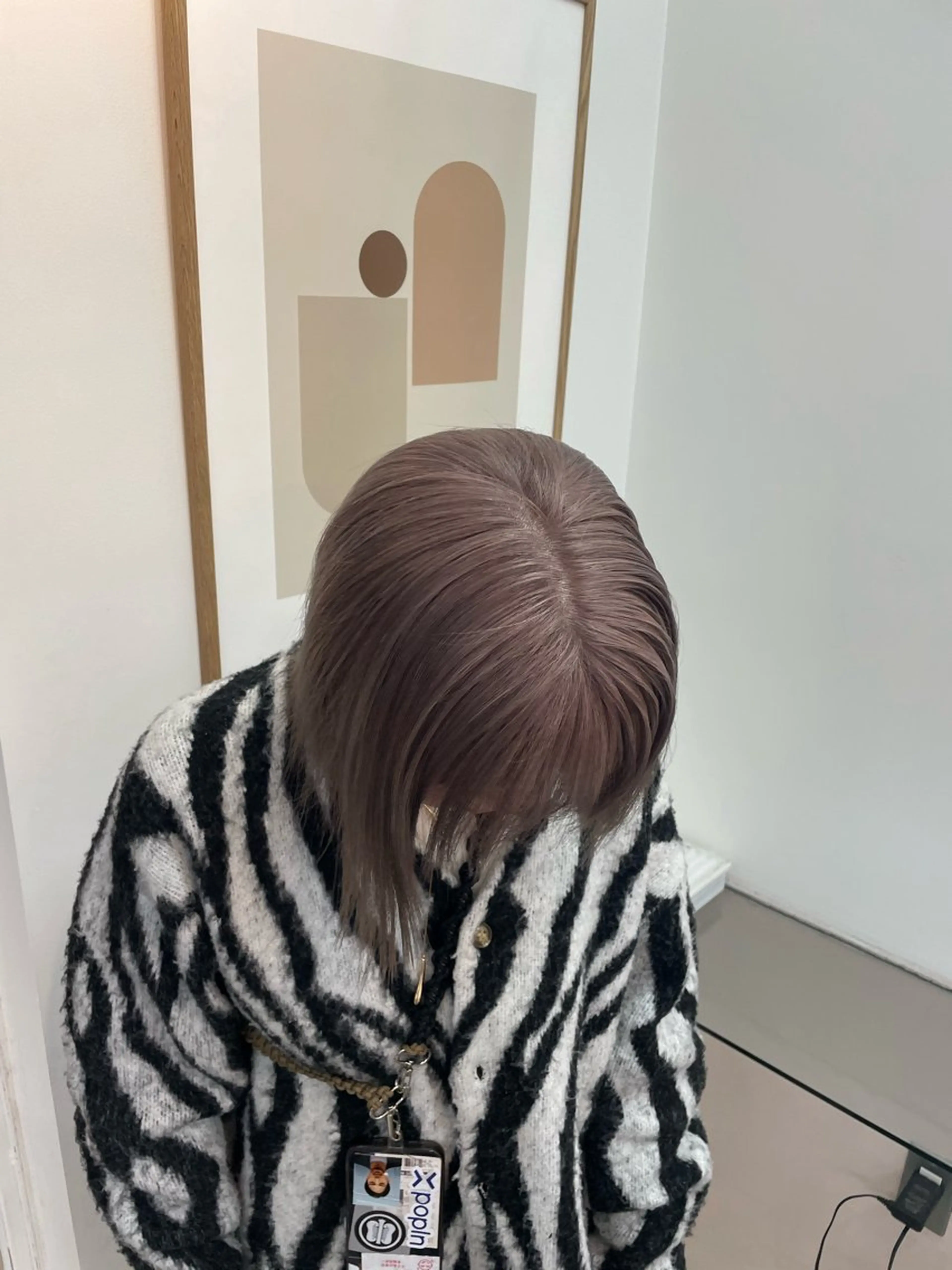 ミディアム カラー HITOMI ショートカットのヘアスタイル