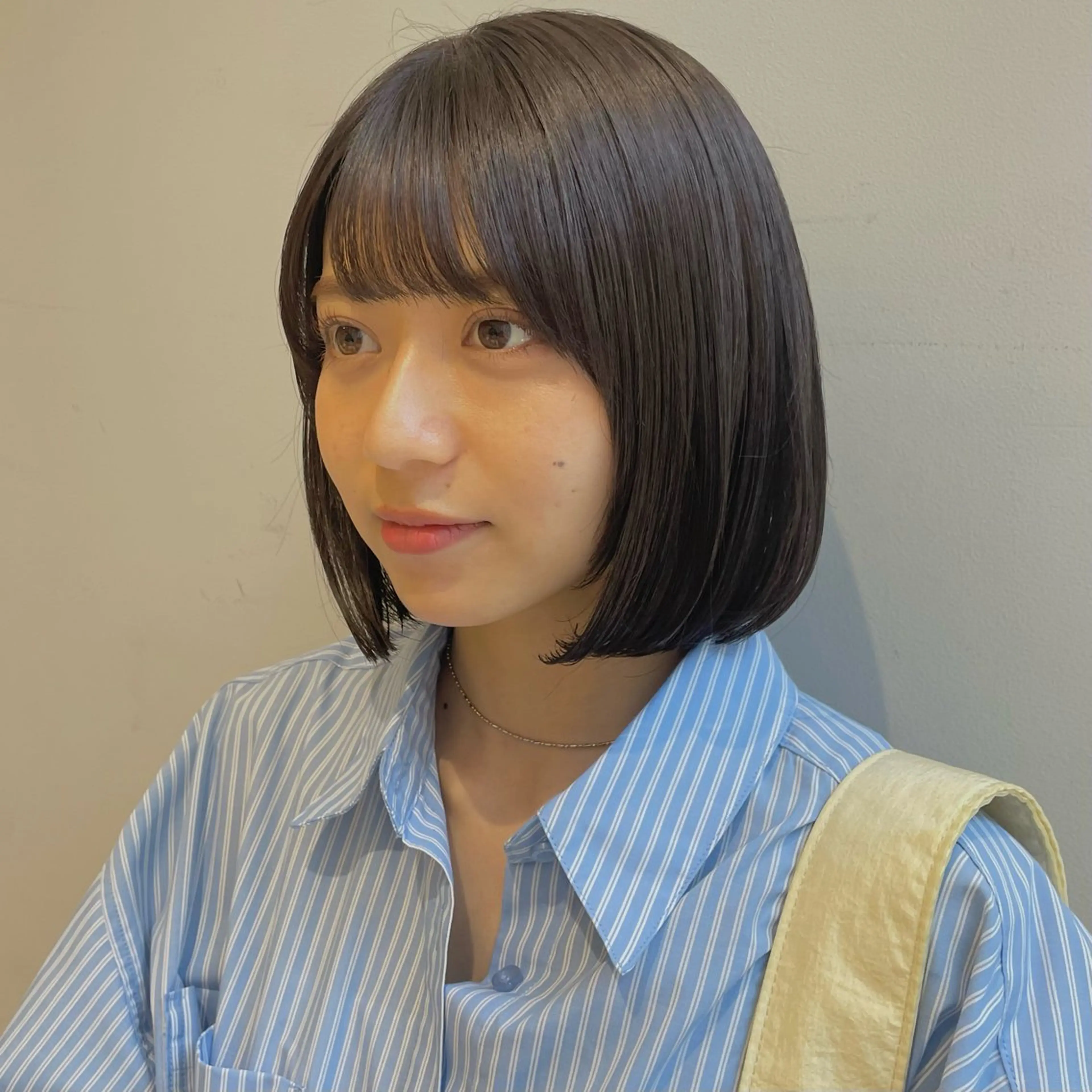 ショート カラー カット ヘアカラー トリートメント 🩶赤み消しカラー 🐈‍⬛荻野美思🐾のヘアスタイル