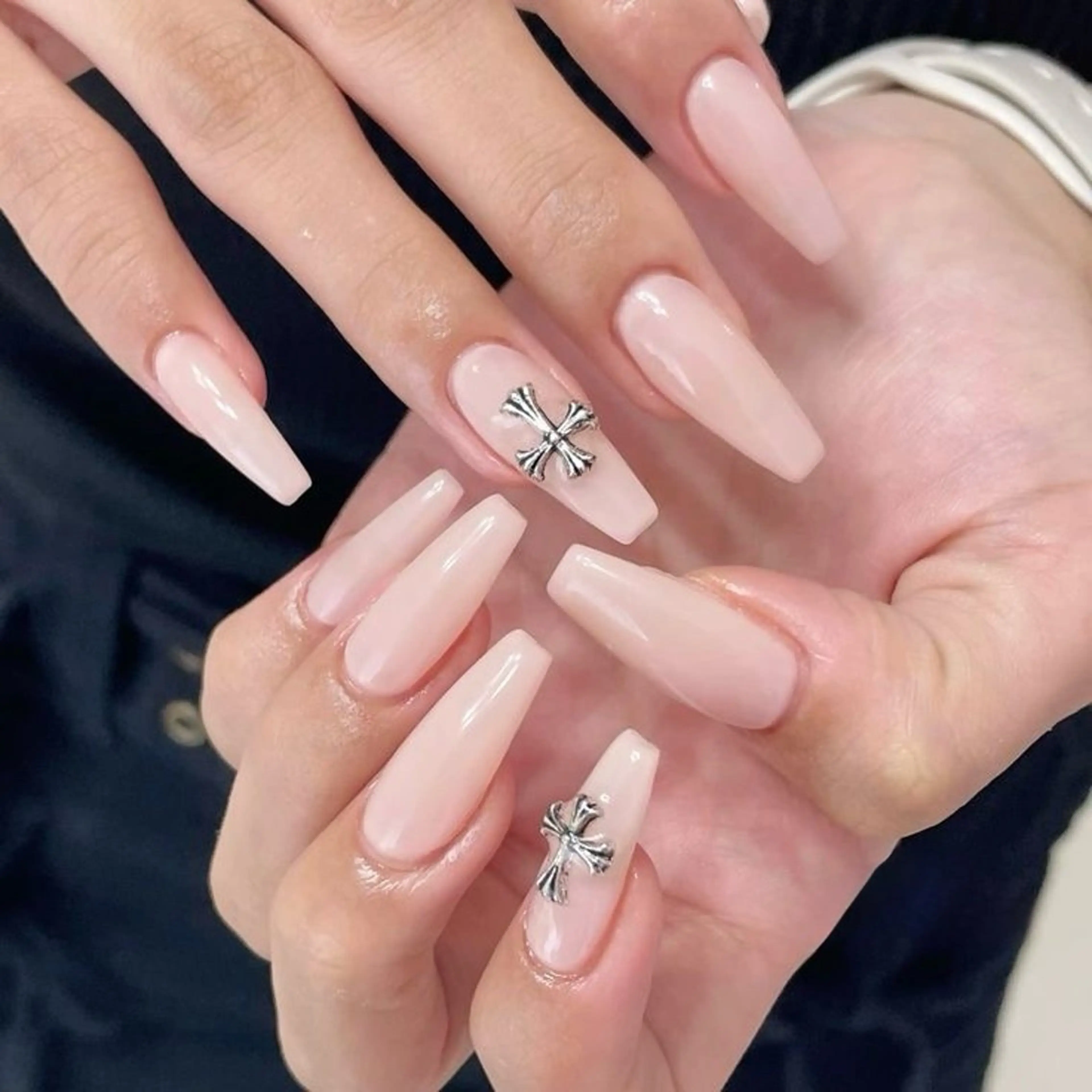 ネイル 長さ出し フレンチネイル グラデーション 卒業式 マグネットネイル ハンドネイル MIHANA NAILのネイルデザイン