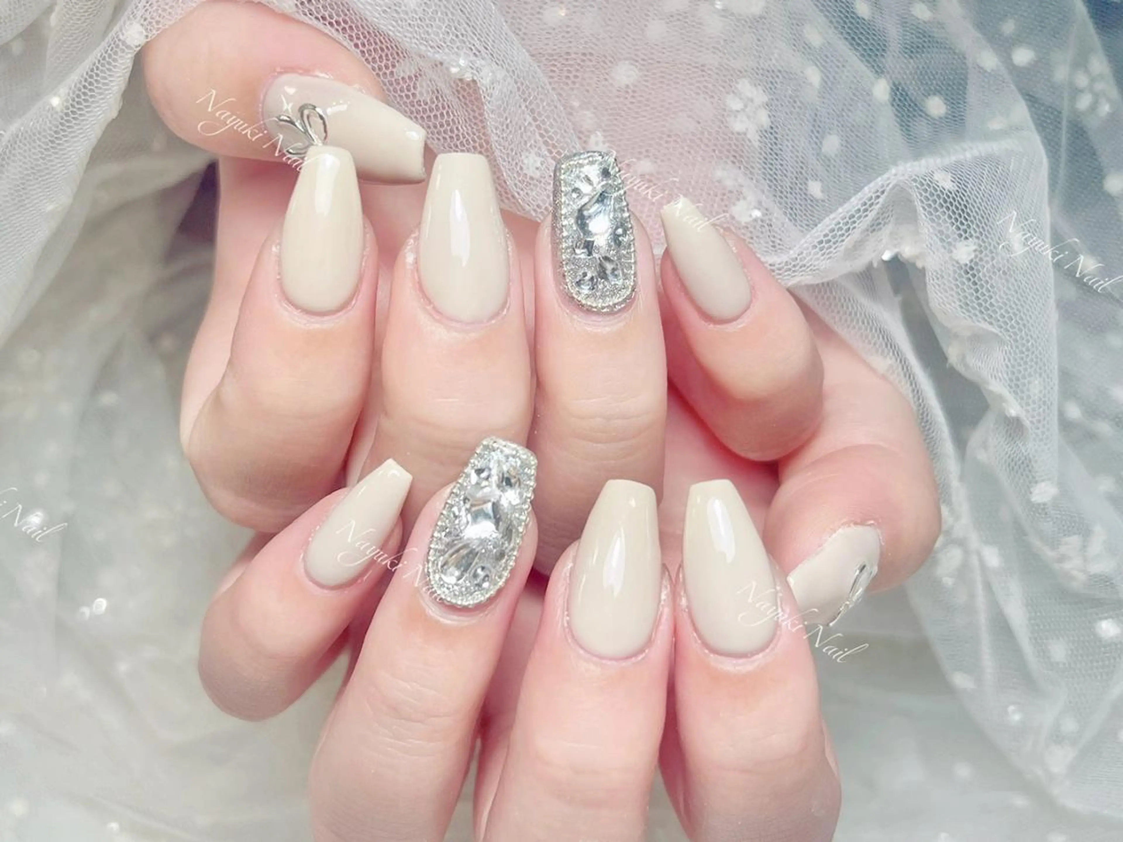 ネイル 🦋 Queenieのネイルデザイン