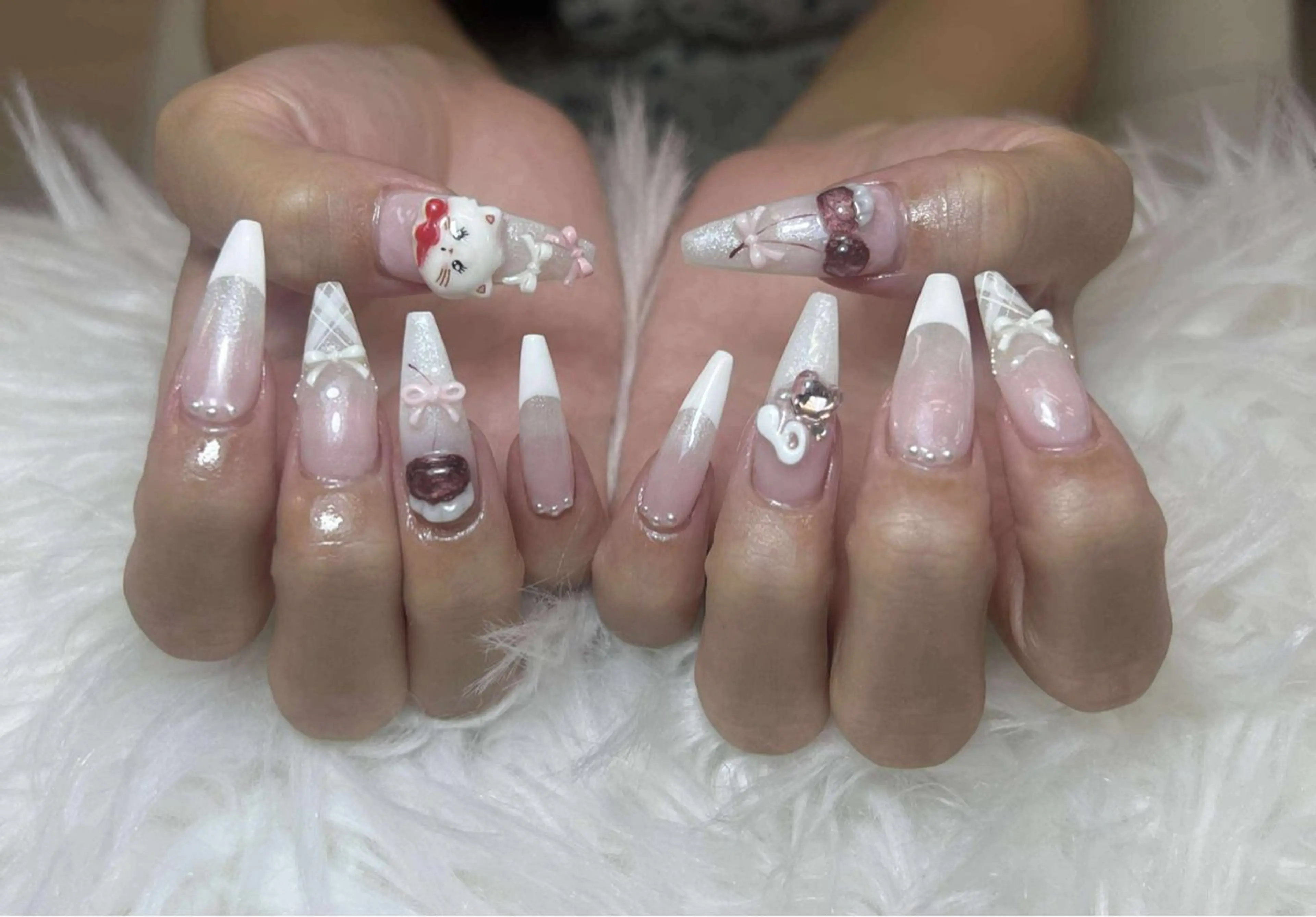 ネイル チークネイル 長さ出し フットネイル マグネットネイル 持ち込み ハンドネイル ANH NAIL ゴテゴテ専門店💎のネイルデザイン
