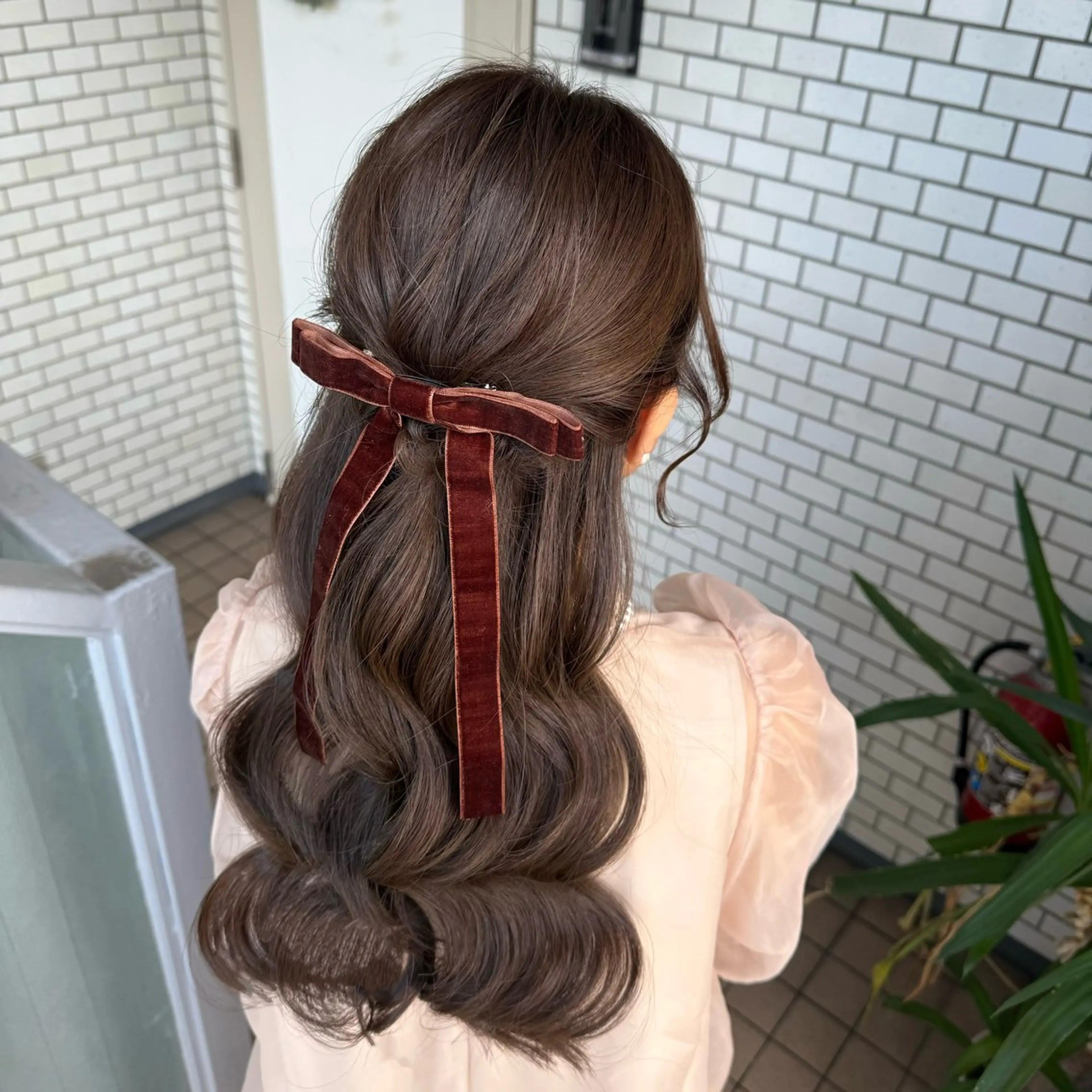 ロング ヘアアレンジ 成人式 ハーフアップ 結婚式・ブライダル 卒業式のヘアスタイル ヨシンモリ ヘアセット 褒められヘアメイク /ボブ女子🐶みおのヘアスタイル