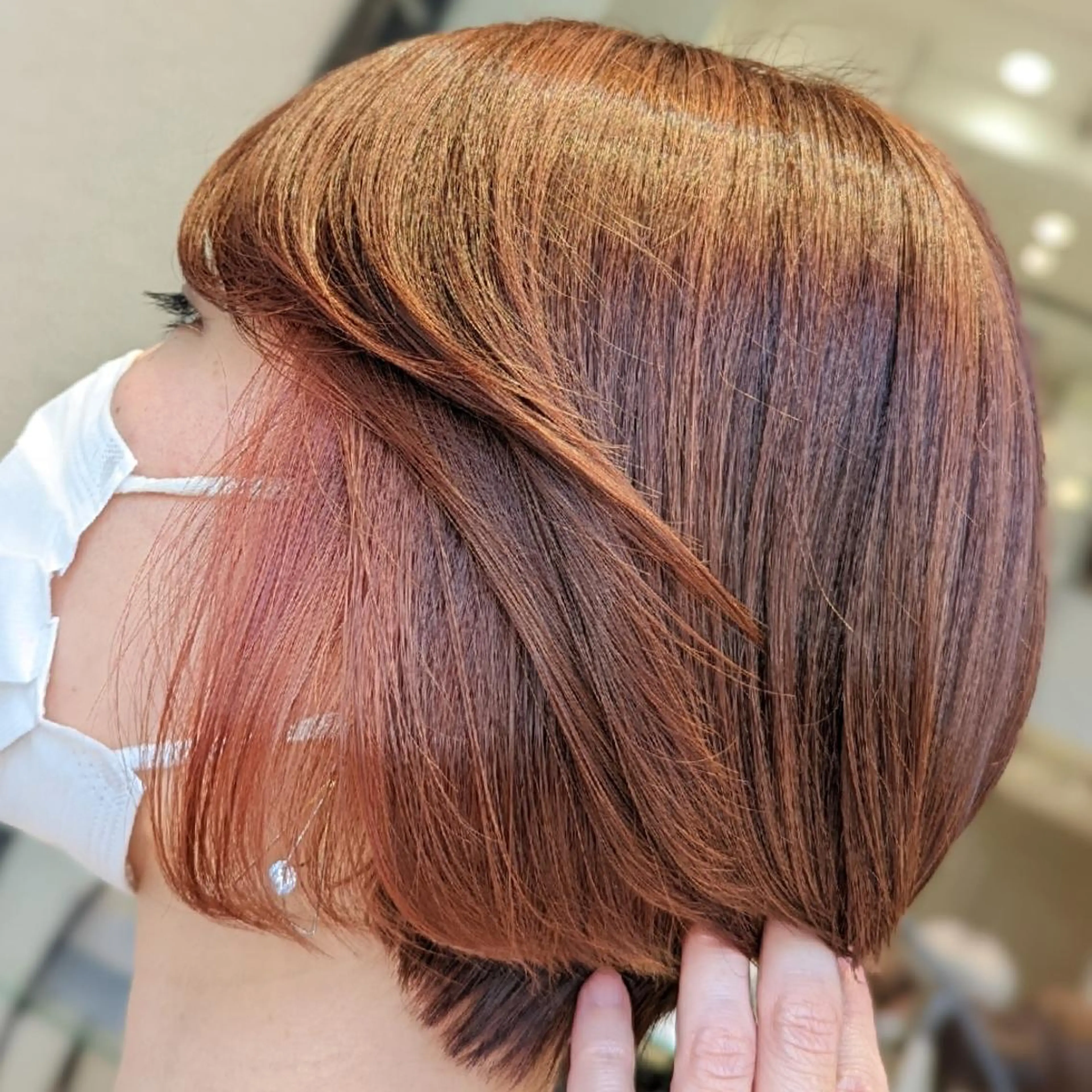ショート カラー イヤリングカラー  知念　香トータル ビューティー🌷のヘアスタイル