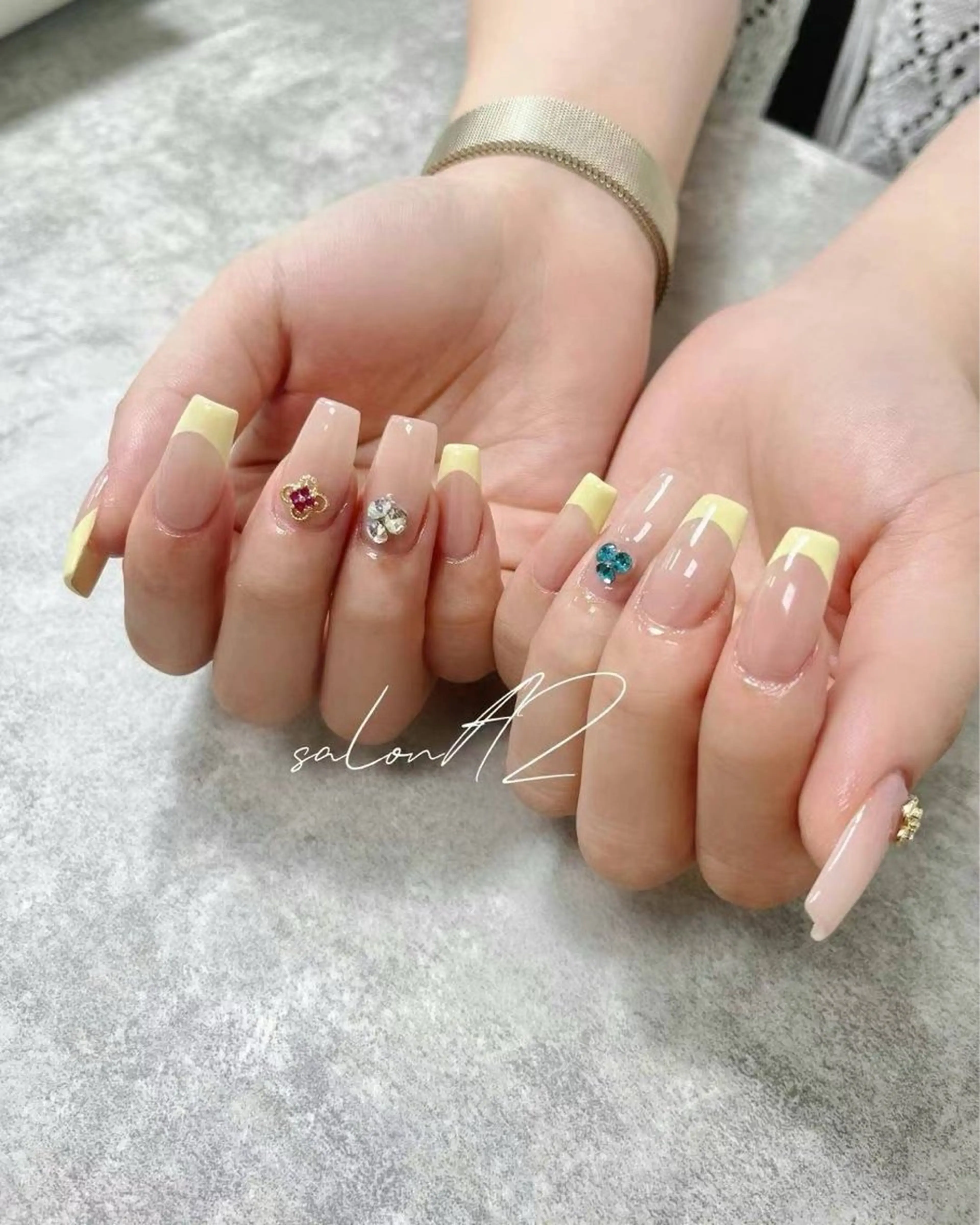 ネイル salonAZ トップネイリストのネイルデザイン