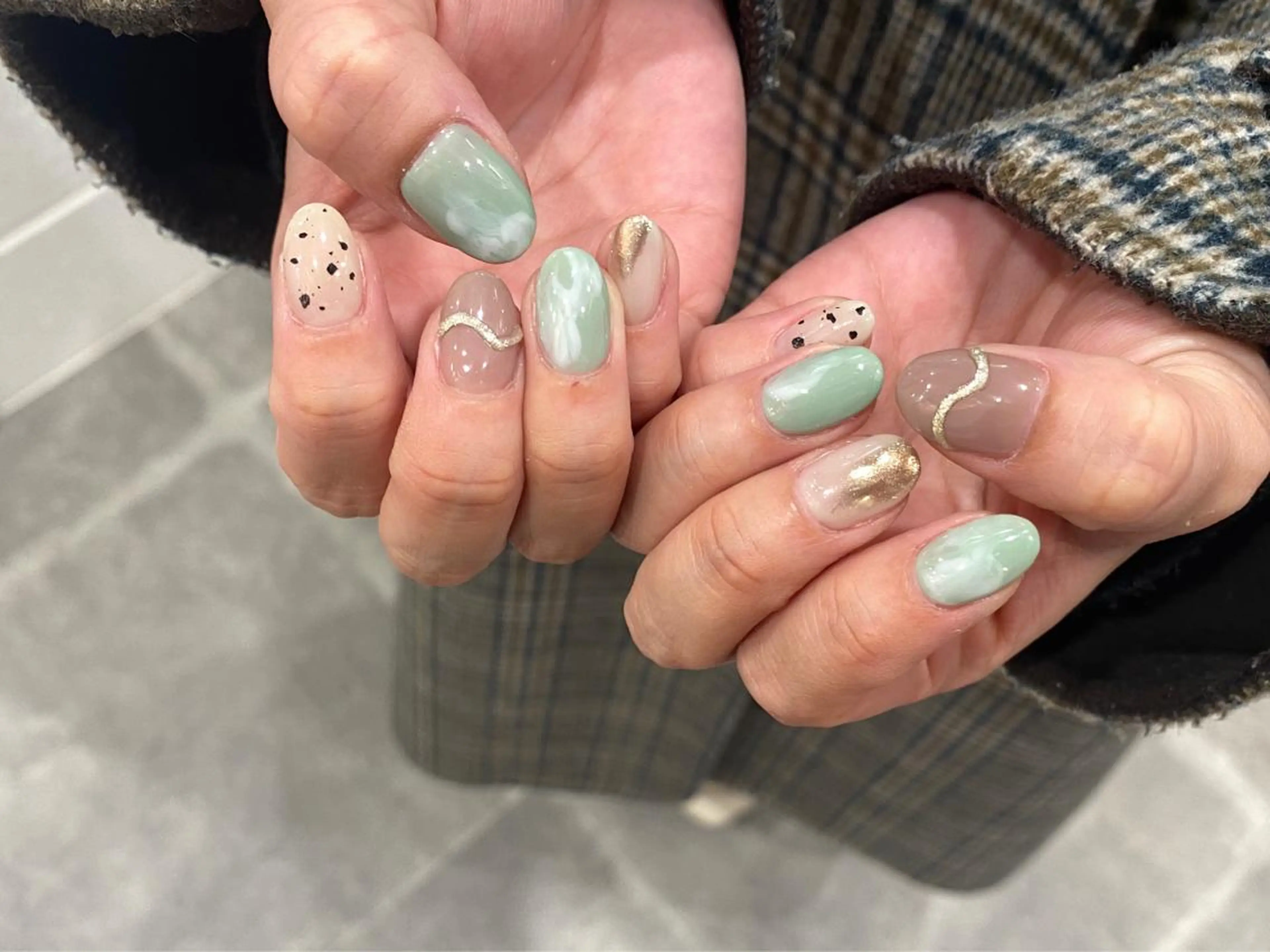 ネイル ハンドネイル NINEnami ニュアンスネイルのネイルデザイン