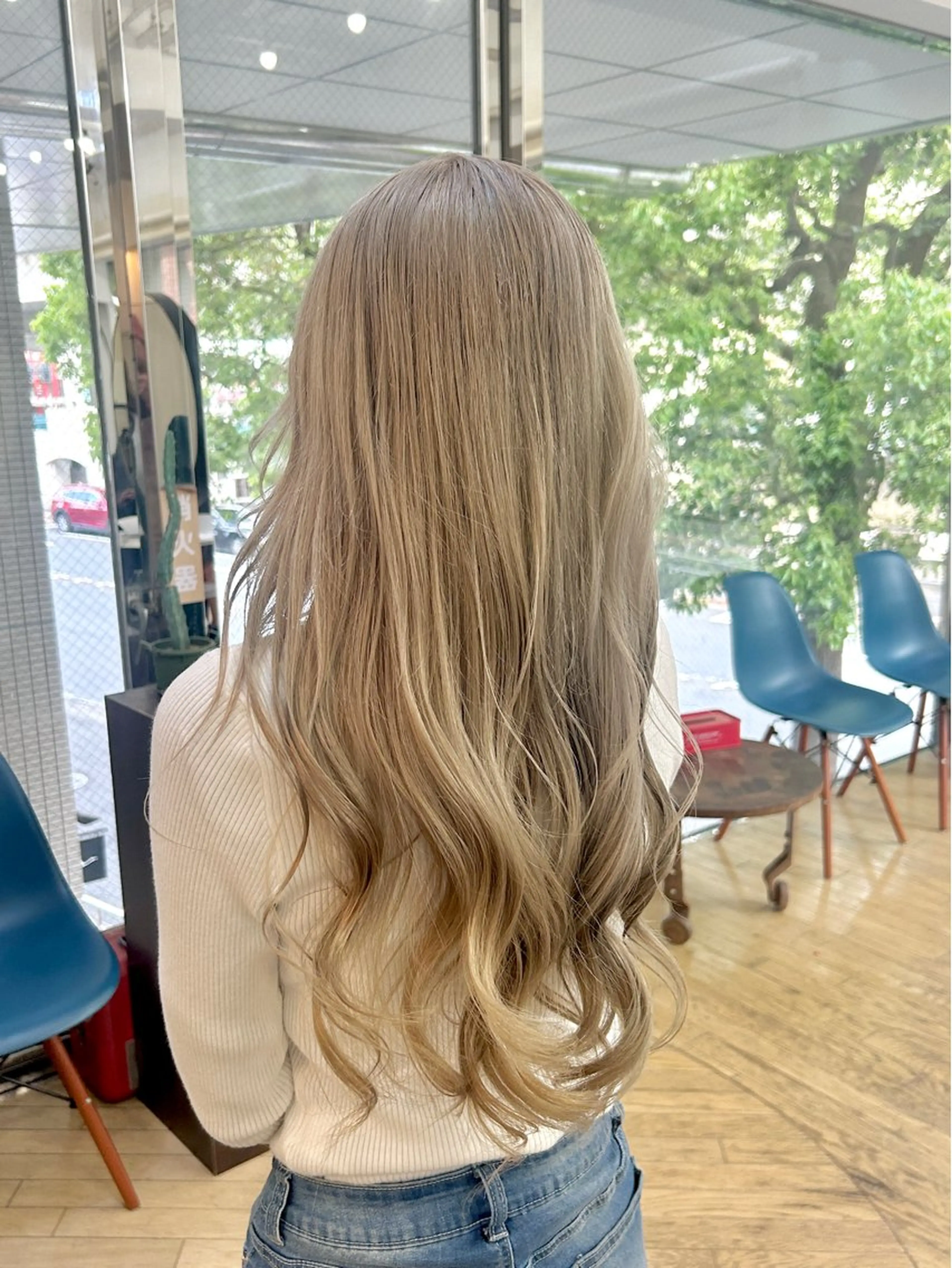 ロング カラー ヘアカラー トリートメント 🐬ブリーチ／ ハイトーンRYU🧊のヘアスタイル