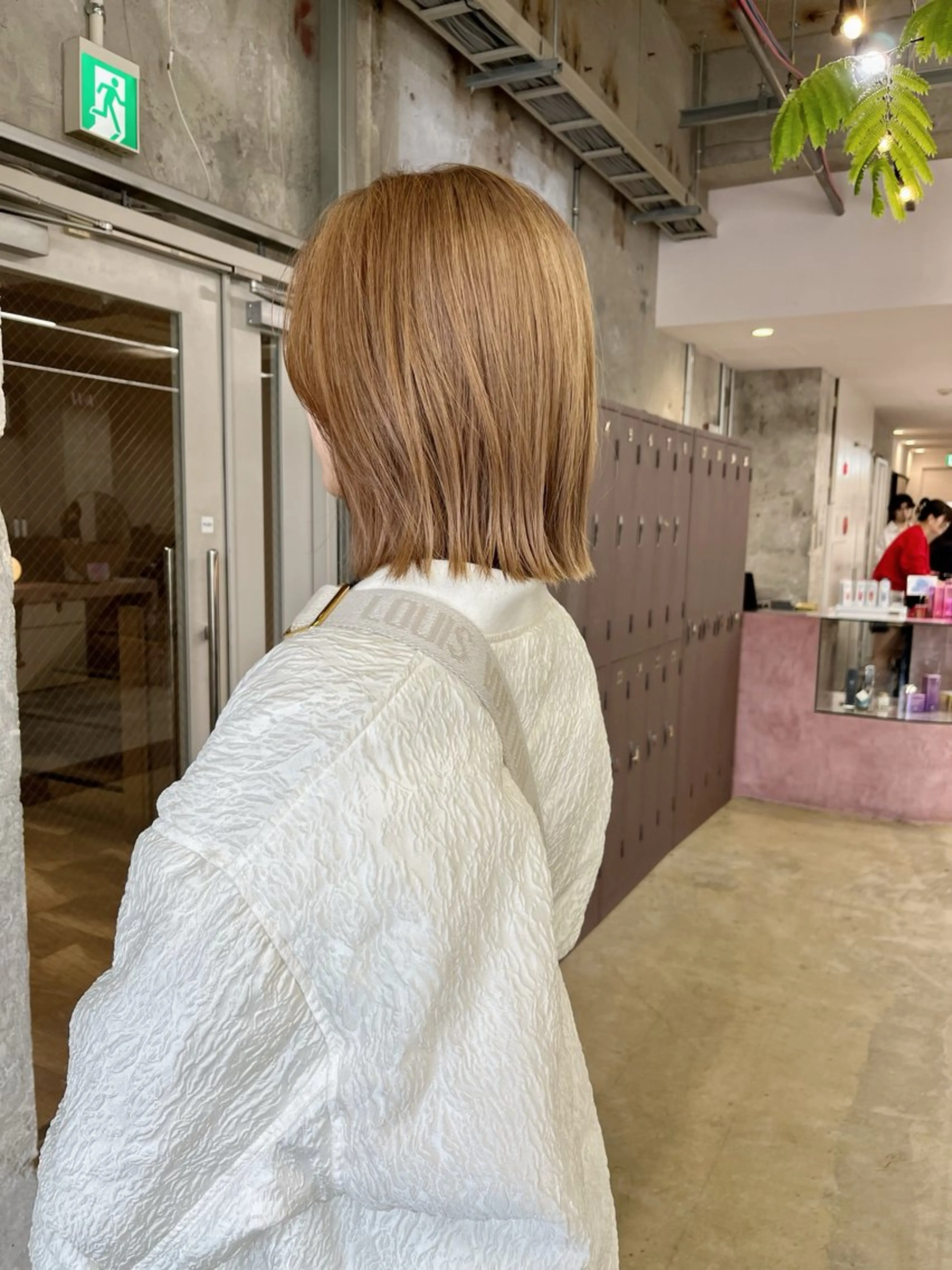 ミディアム カラー ベージュカラー ブリーチ 小木曽智美 /ボブ/ショートのヘアスタイル