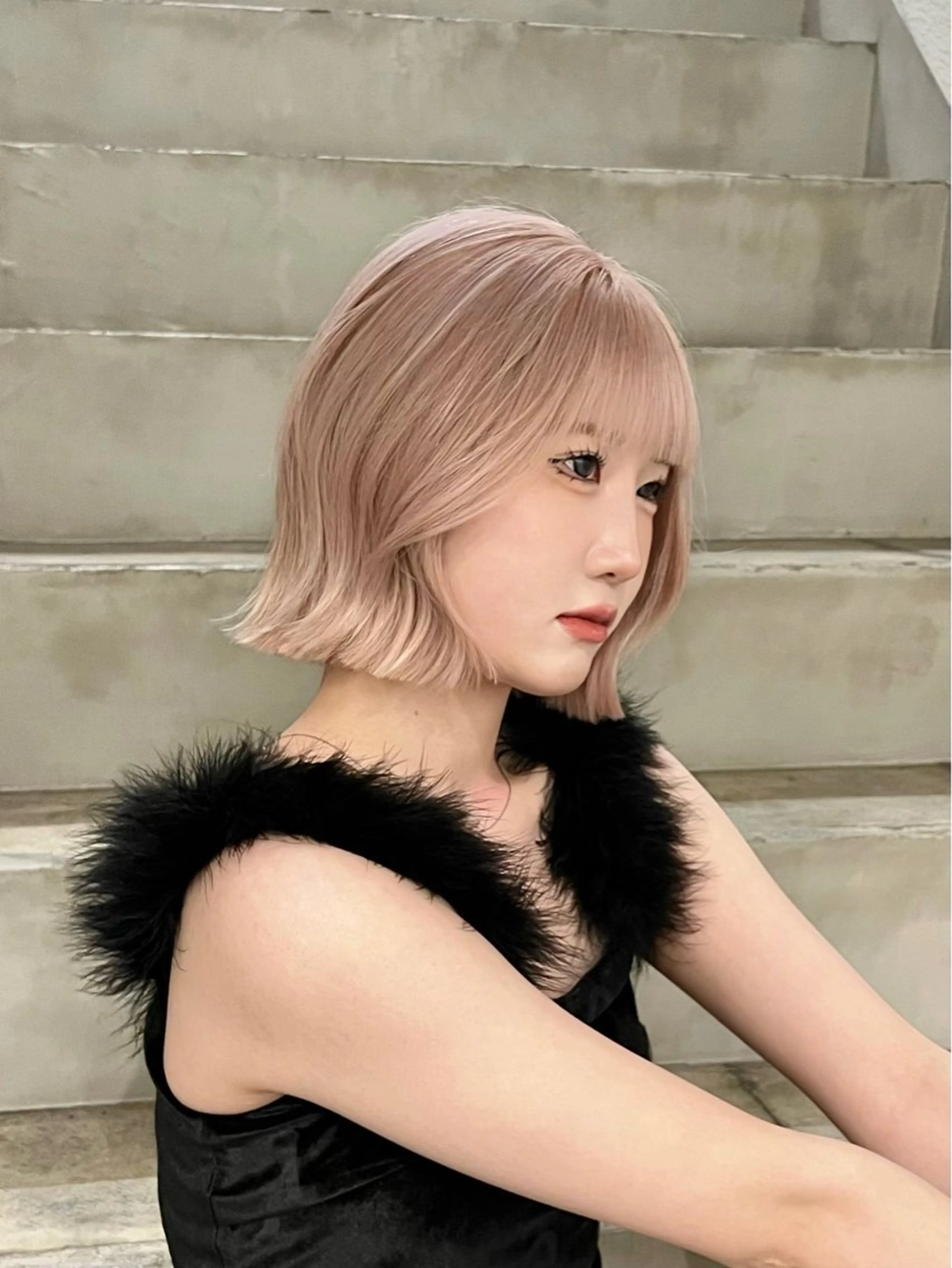 ショート カラー ベージュカラー ピンクカラー ピンクベージュ カット ヘアカラー ムラ修正💎 艶髪ハイトーン💎のヘアスタイル