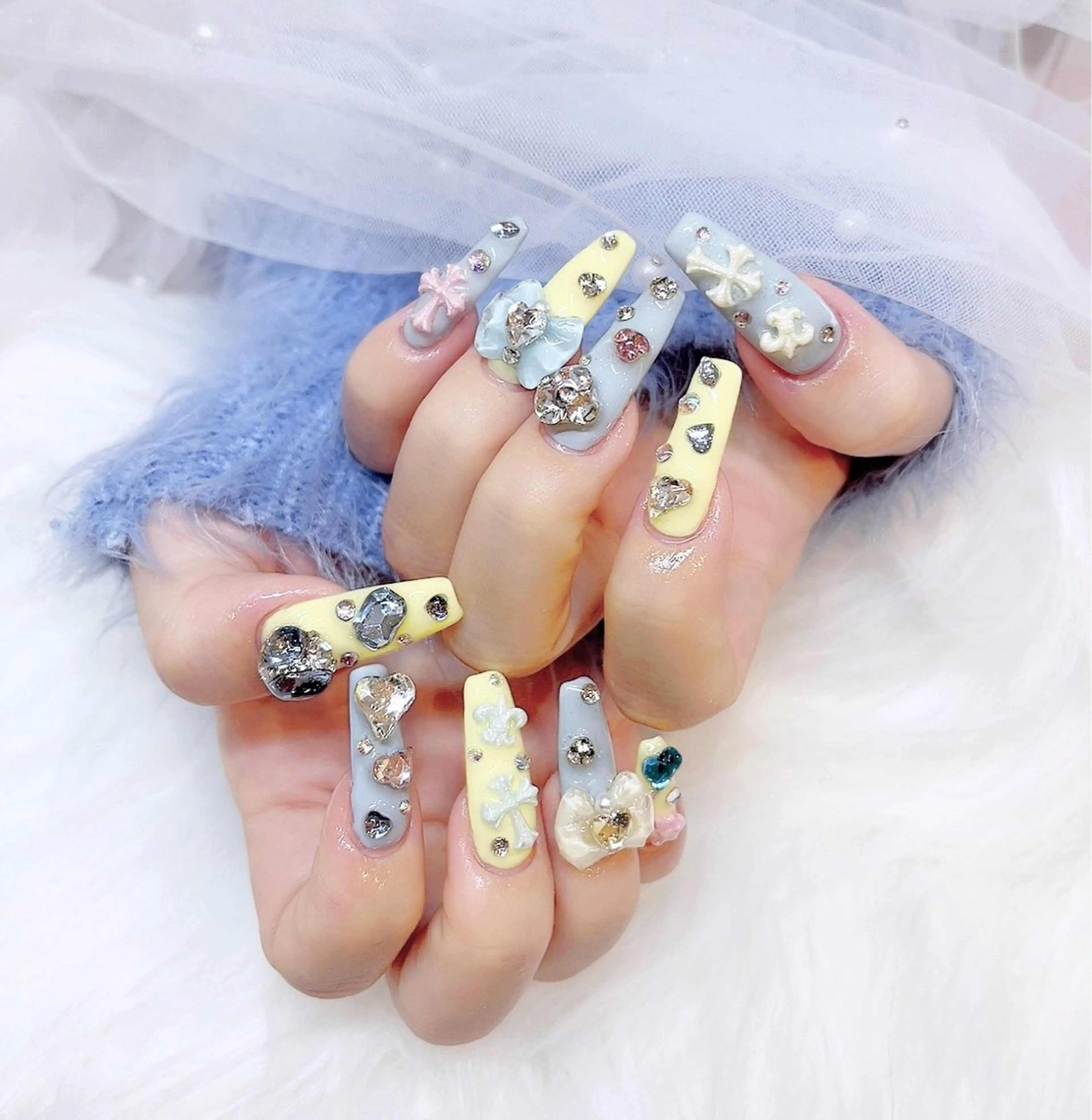 ネイル アートネイル オーロラネイル 長さ出し フラッシュネイル フットネイル ハンドネイル Mimo beau ty   salonのネイルデザイン