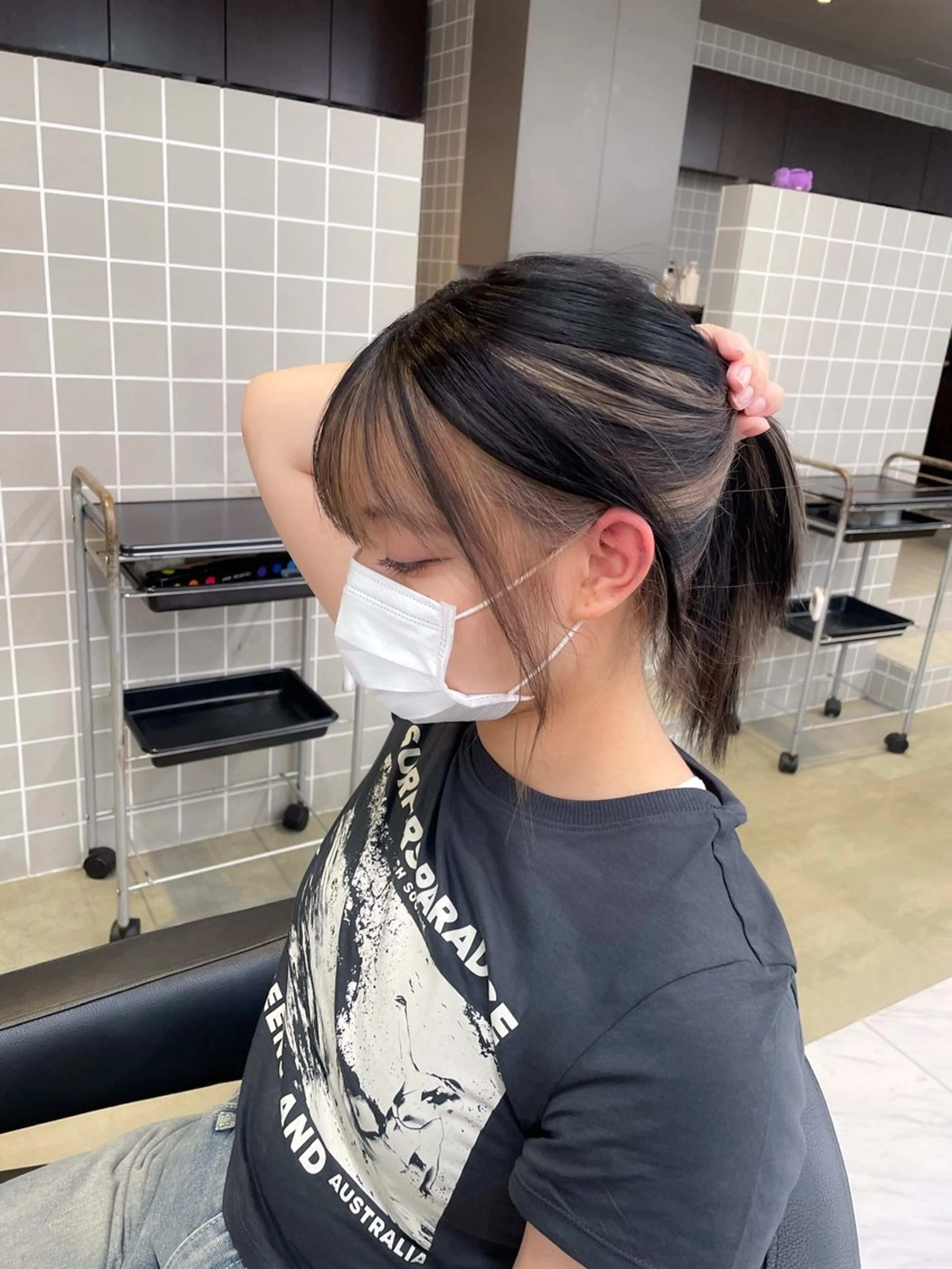 ロング カラー ベージュカラー 黒髪 ブリーチ ブルーカラー ブルーブラック ヘアカラー トリートメント ヘッドスパ ヘアセット 表参道ハッシュカット レイヤー/リノンのヘアスタイル