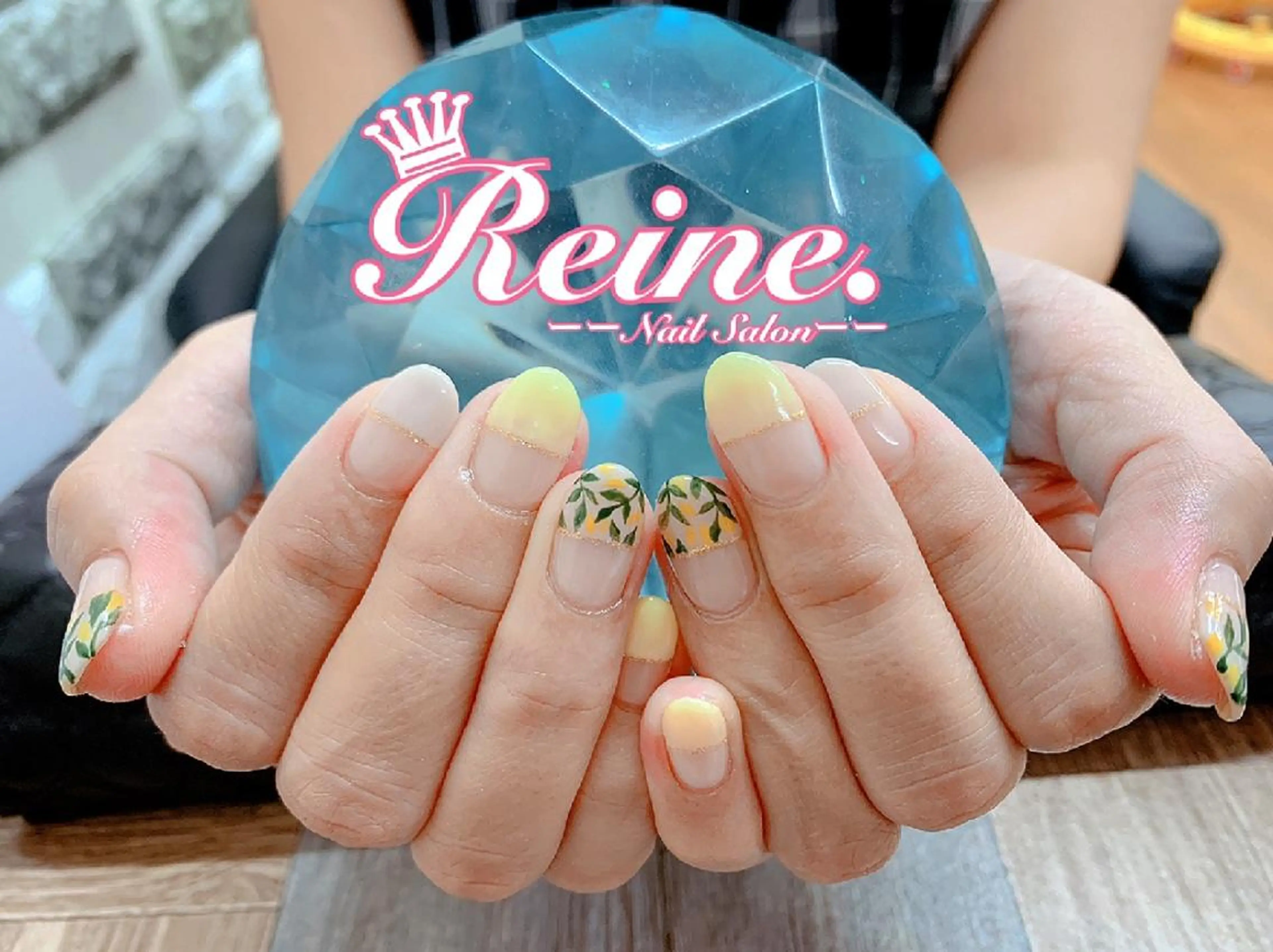 ネイル 黄色 Nailsalon Reine所属・玉栄 伶奈のネイルデザイン