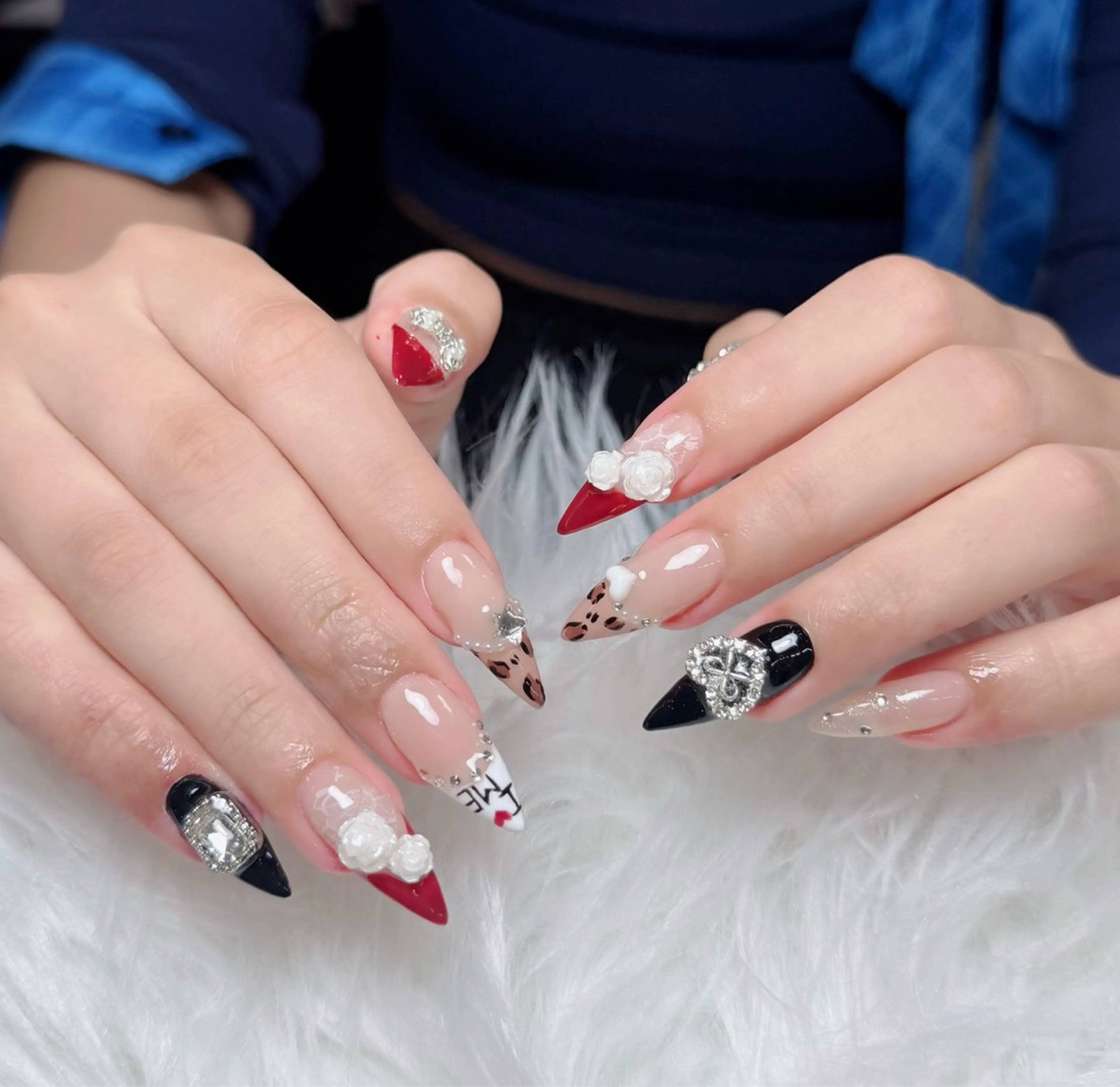 ネイル アートネイル フレンチネイル ジェルネイル 韓国ネイル マグネットネイル ハンドネイル Lenie Nail Okuboのネイルデザイン