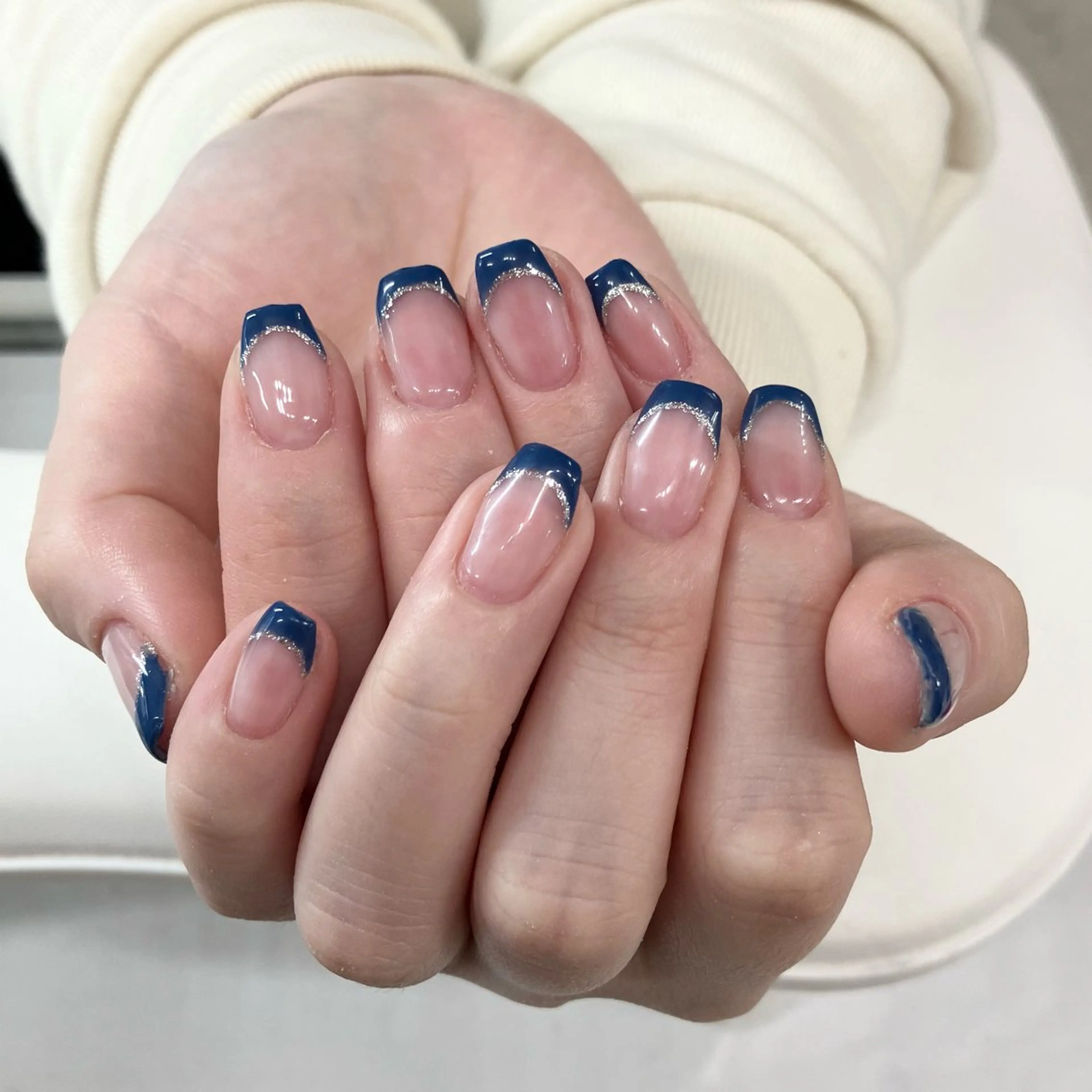 ネイル フレンチネイル ラメ(グリッター) ネイル＆まつ毛サロンCrea所属・Crea MORIBEのネイルデザイン