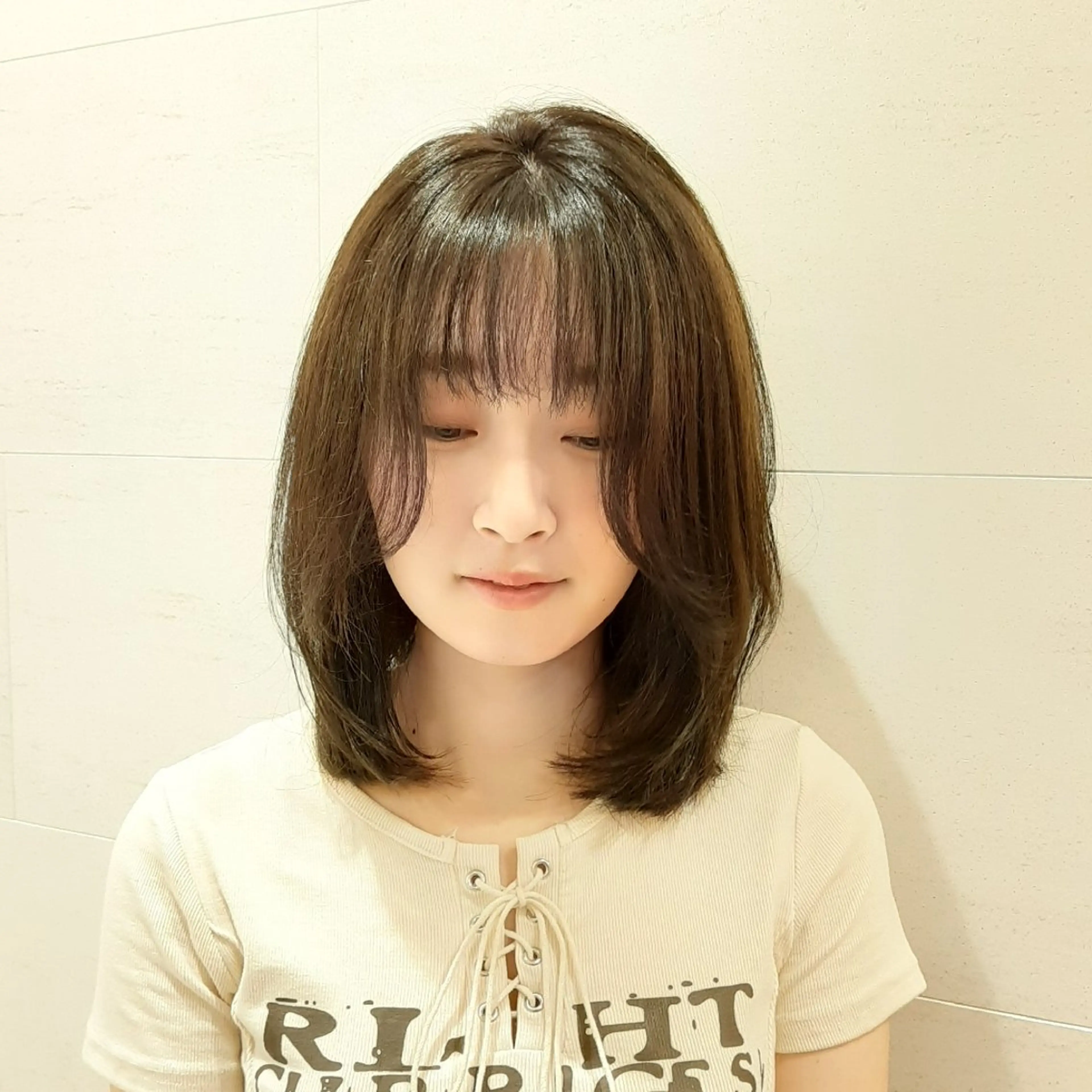 セミロング レナーク・ソワン やすこのヘアスタイル