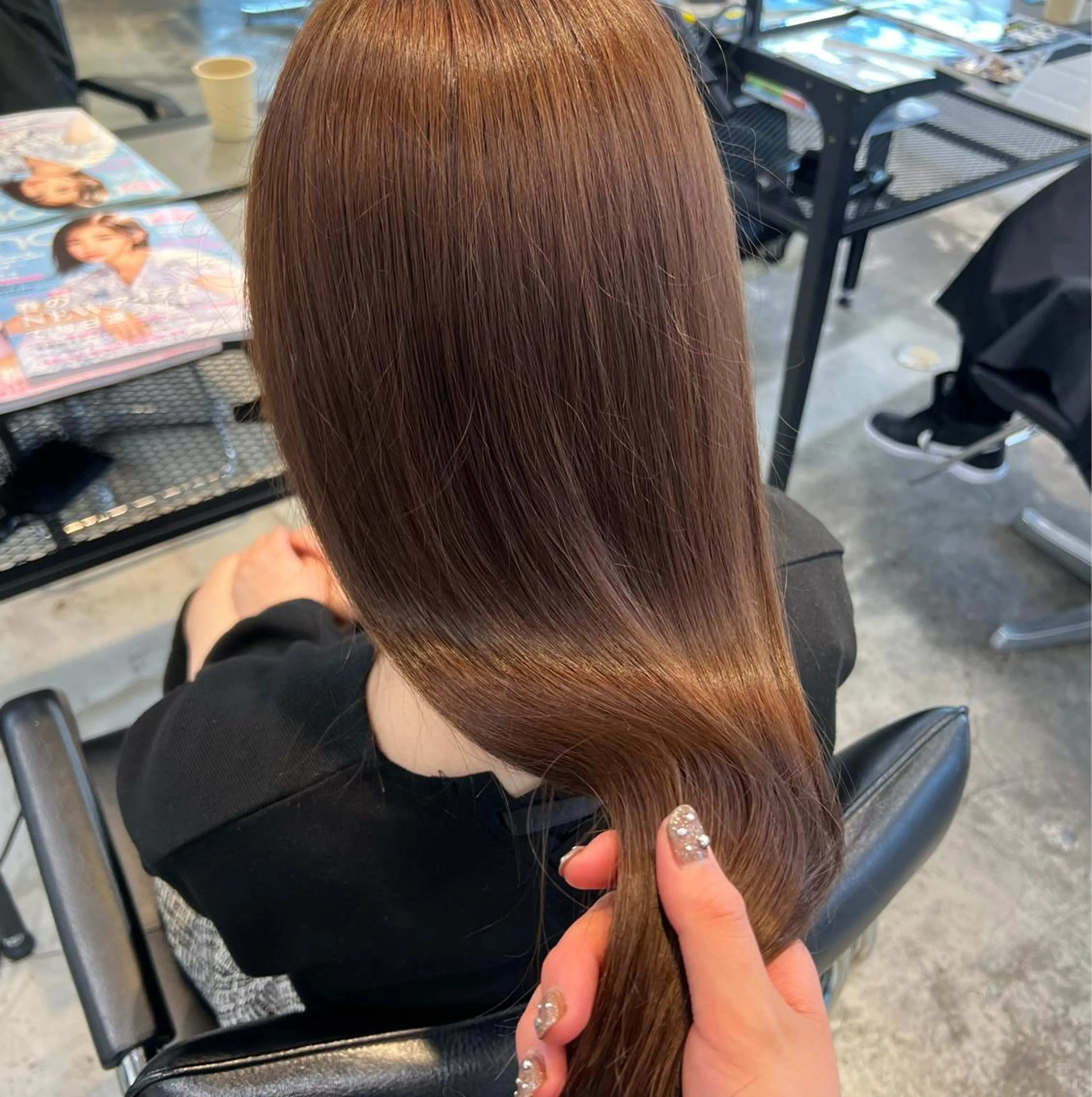 ロング カラー ブリーチ ブラウンカラー ダブルカラー ブリーチなしカラー カット ヘアカラー トリートメント 🌼動き×透明感🩵 ハイトーン/ナナのヘアスタイル