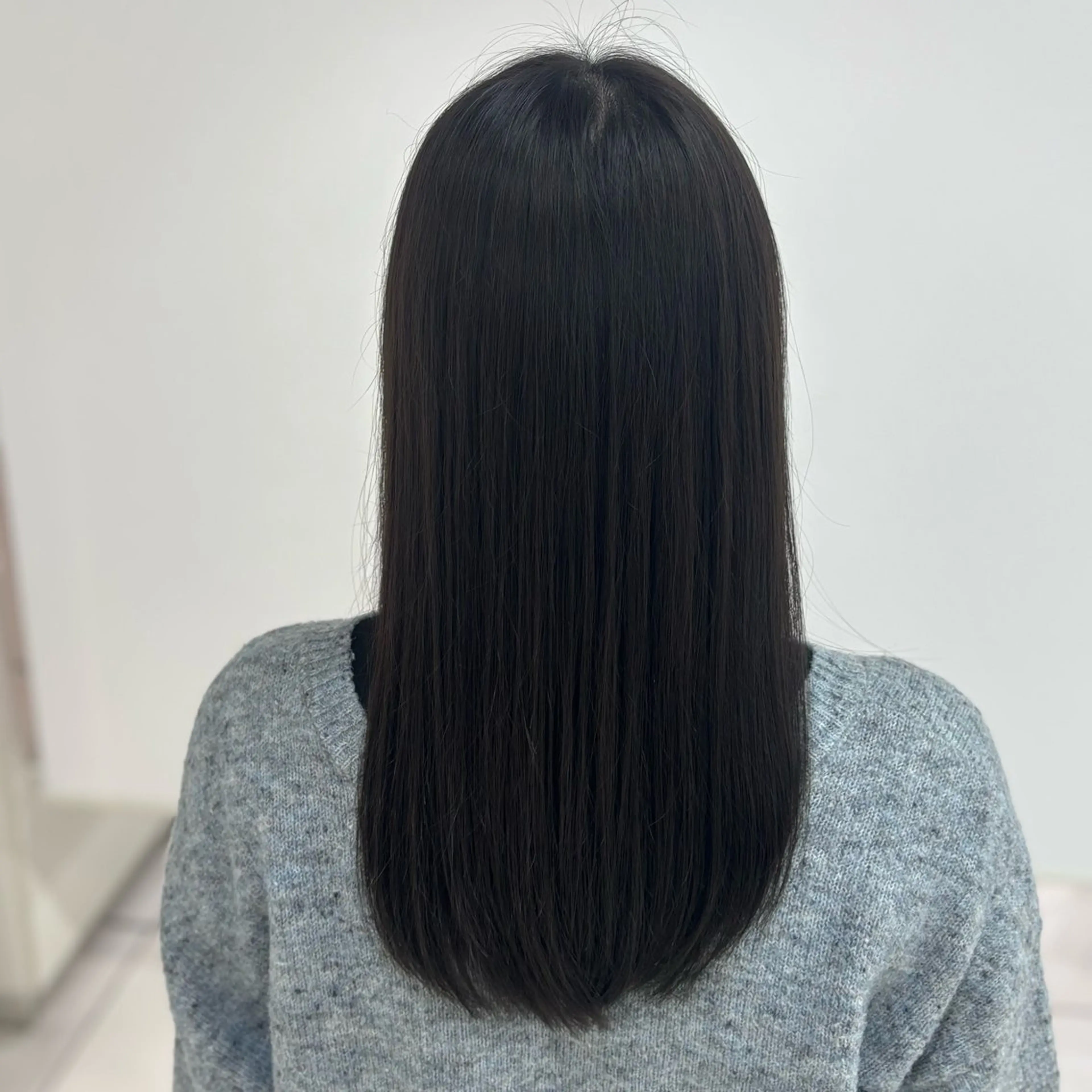 カラー ブリーチ ダークグレー ブリーチなしカラー ヘアカラー ハルミヘアリゾート所属・ハルミヘアリゾート 蒼唯のヘアスタイル