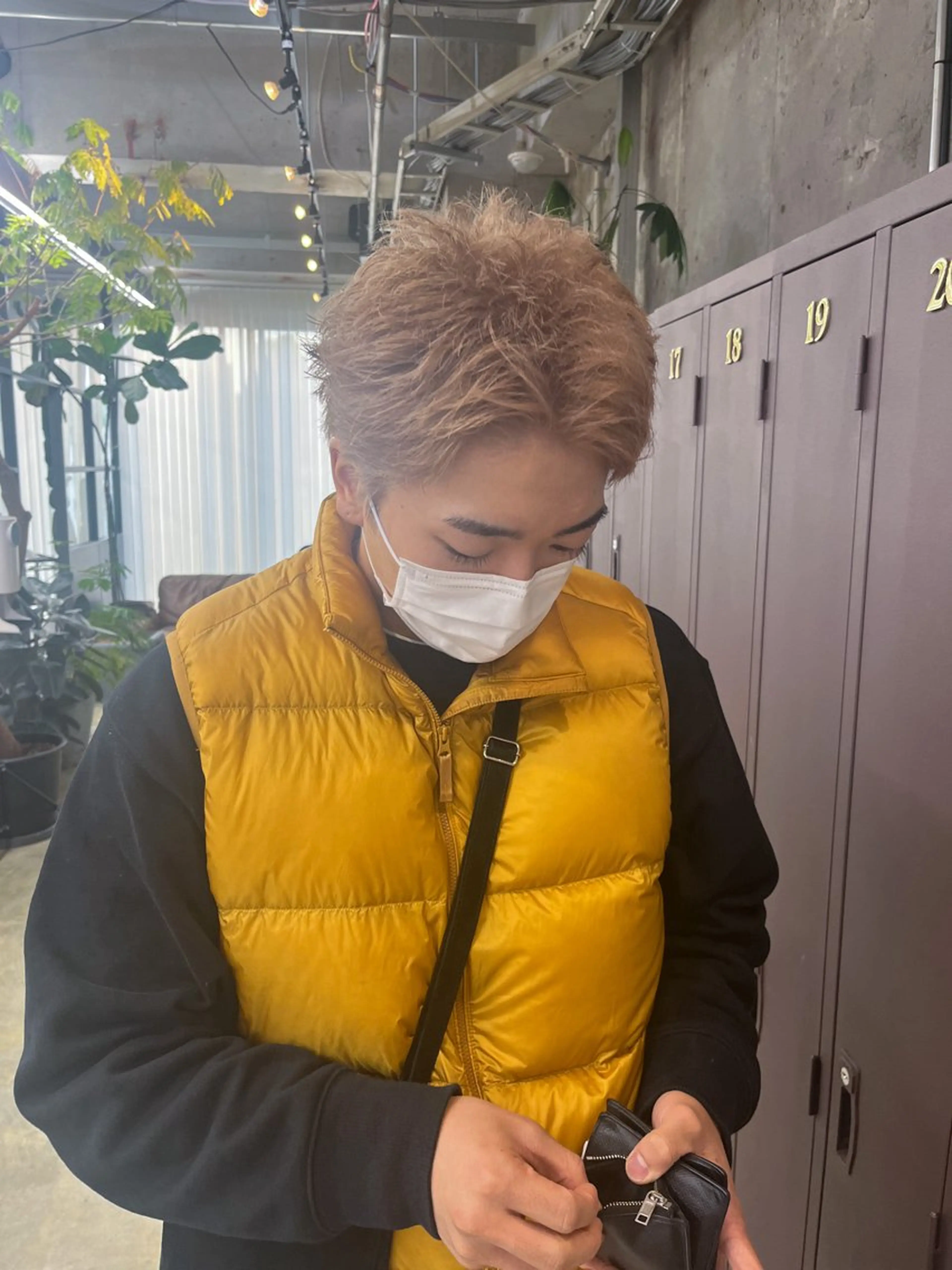 ショート カラー メンズ メンズブリーチ スパイキーショート ベージュカラー ブリーチ ブロンド ナガノリノ /ボブ/ ベージュ/暖色のヘアスタイル