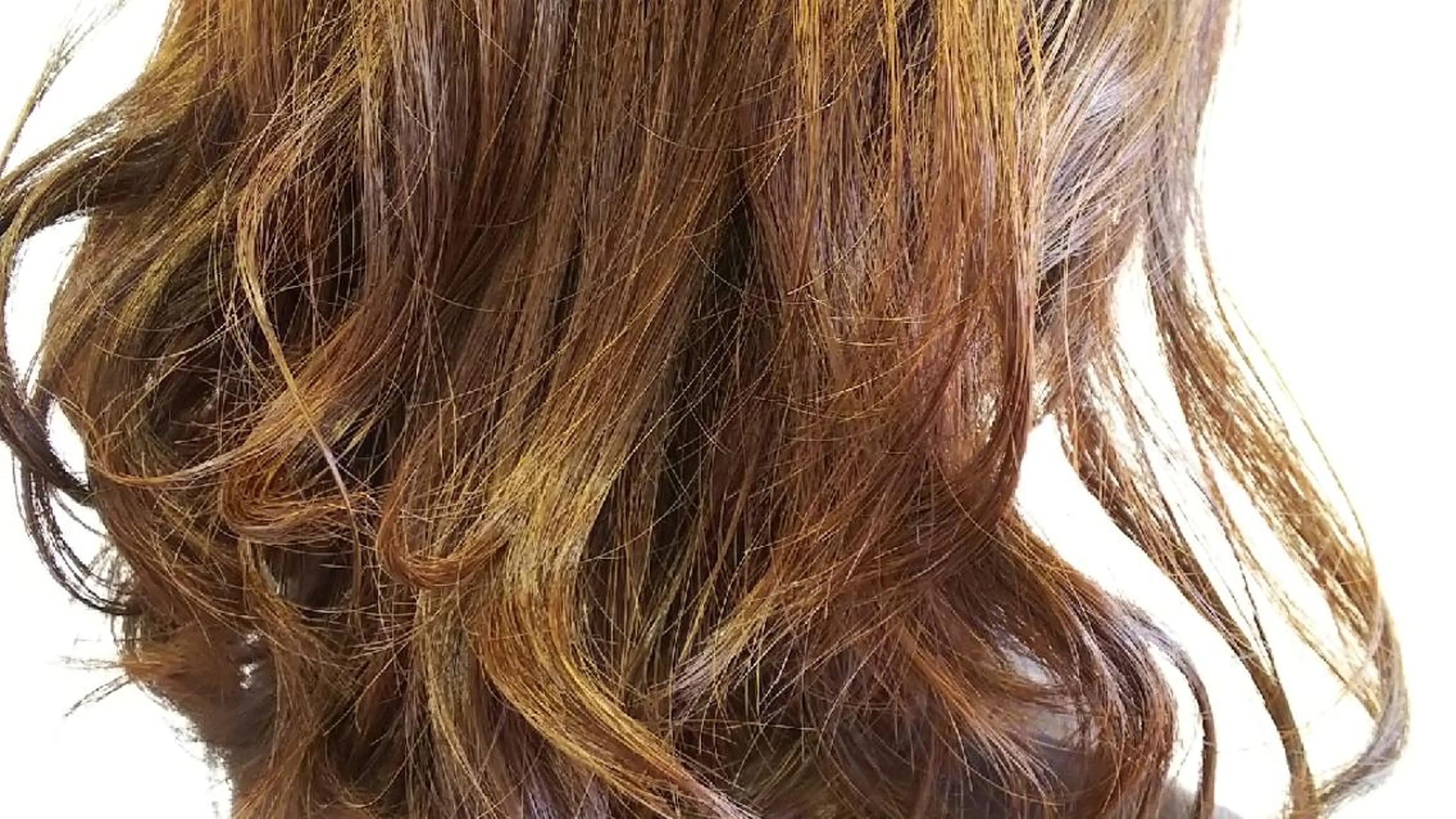 セミロング カラー 髪質改善アンブリーチ 店長みやけななのヘアスタイル