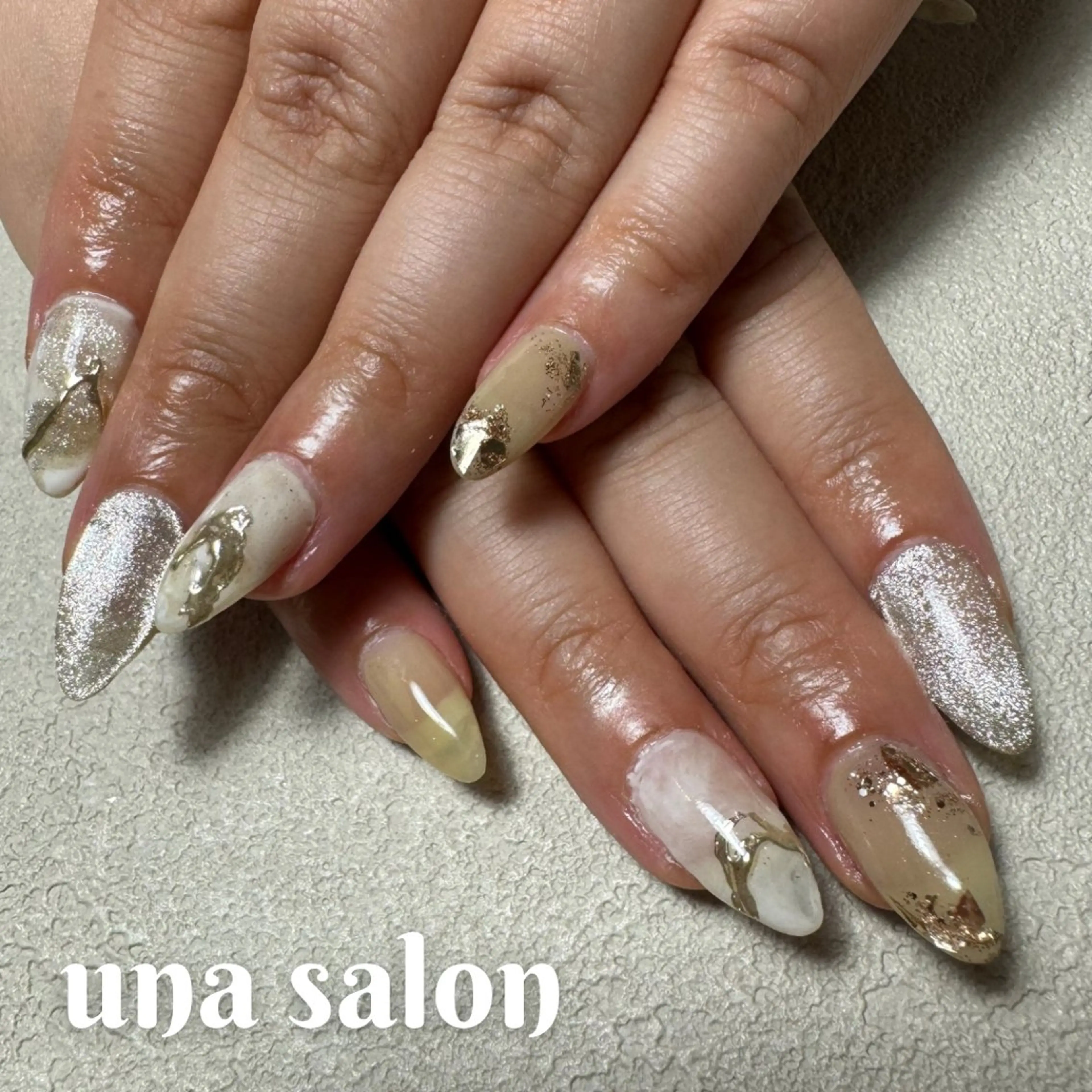 ネイル マグネットネイル ニュアンスネイル una salon / ネイル&顔脱毛のエステ・リラクイメージ