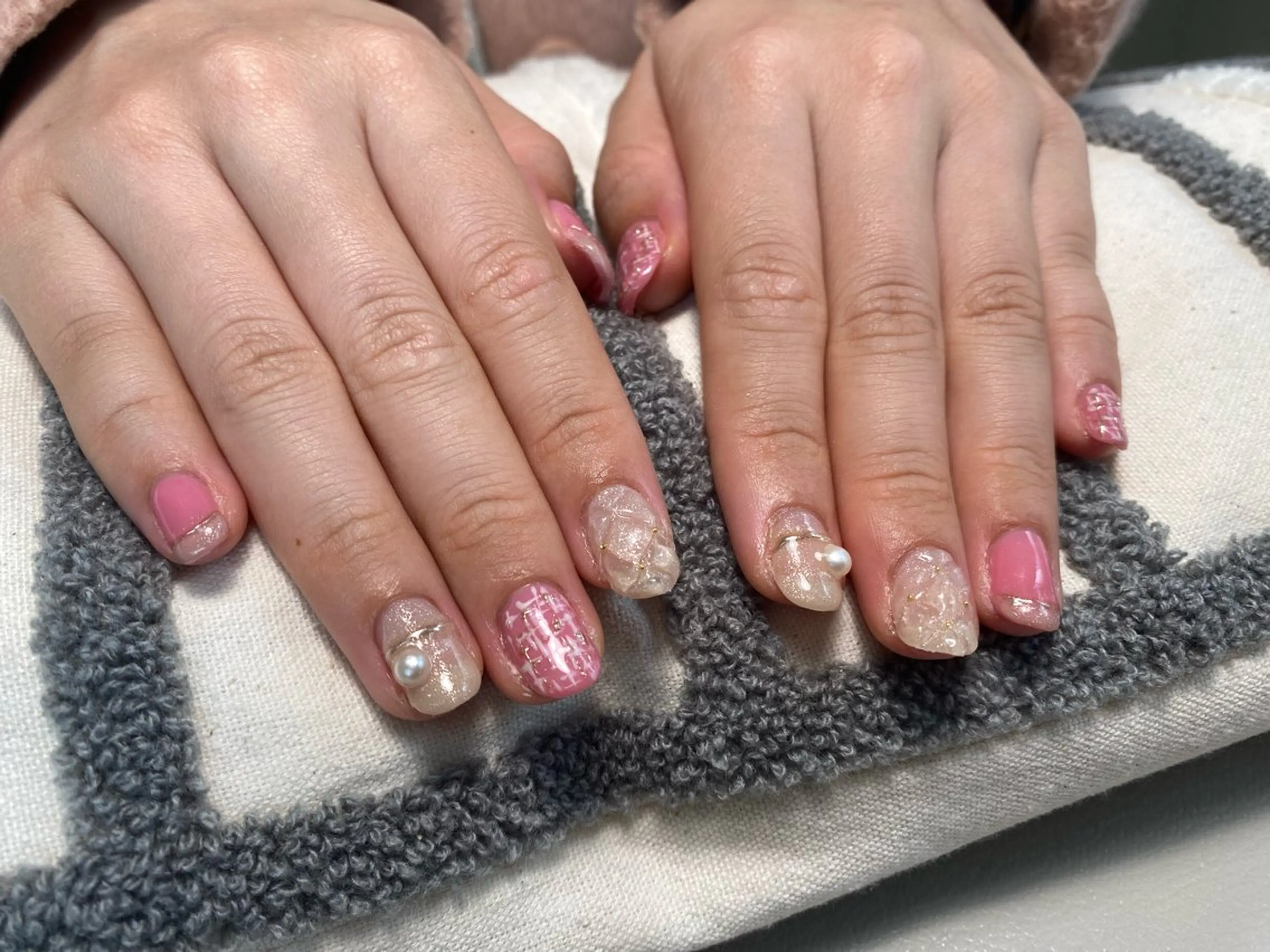 ネイル ピンク 住宅街のねいる屋さん R.G  NAILのネイルデザイン