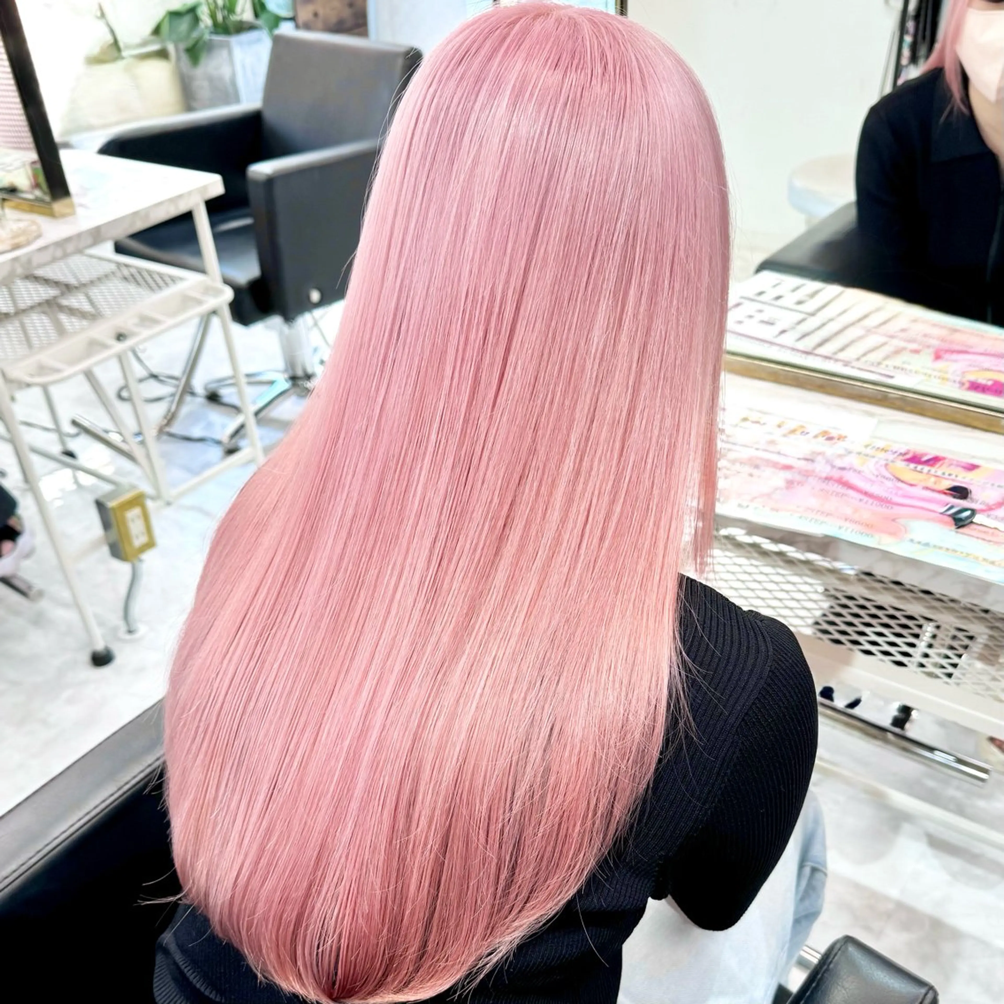 ロング カラー パーマ ヘアアレンジ メンズ キッズ メンズブリーチ ブリーチ ピンクカラー カット ヘアカラー トリートメント ハイトーン/ピンク 💗モモ໒꒱のヘアスタイル