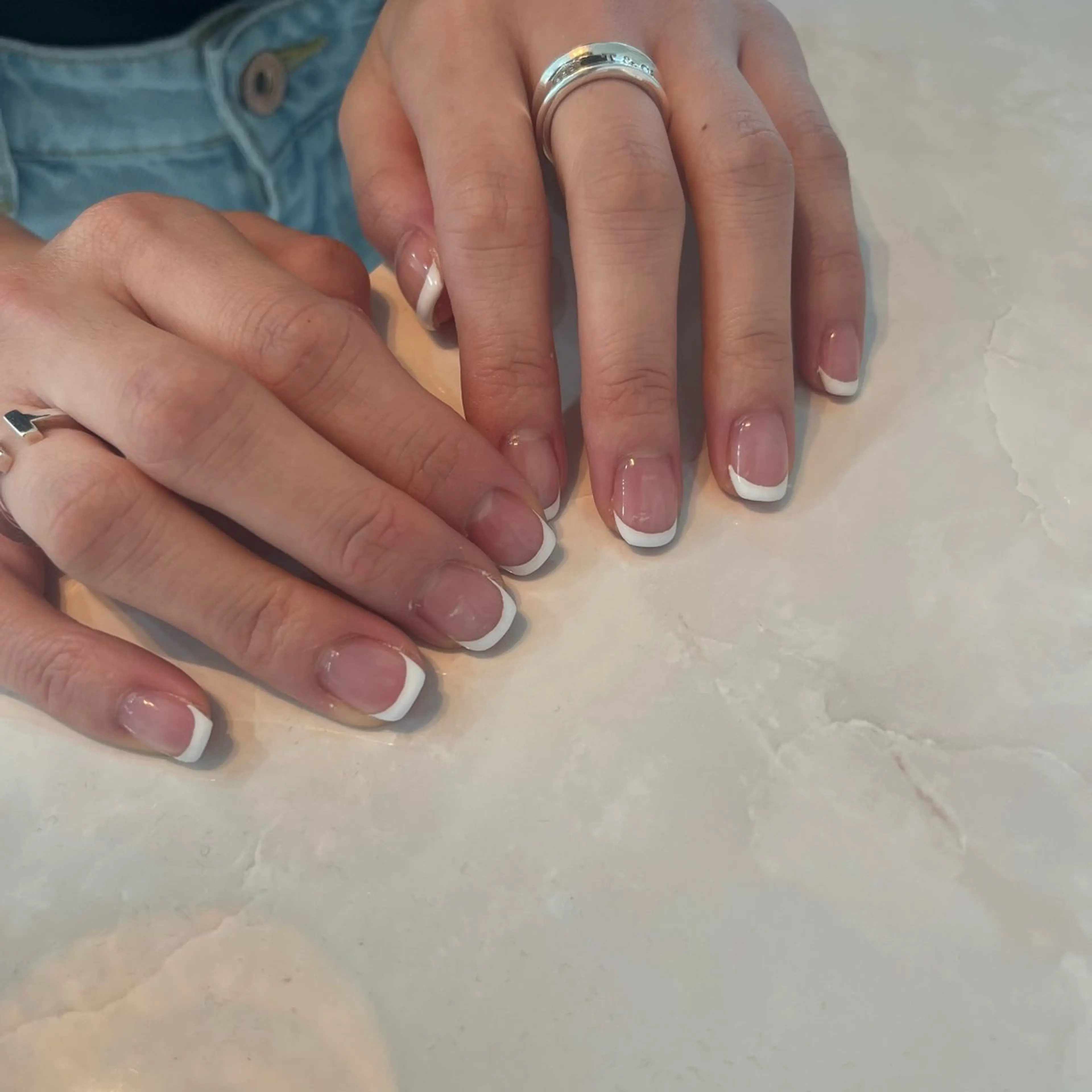 【土日限定💅カラー豊富💎】フレンチ4180円(オフ込み)※長さだし・亀裂補強、パーツは＋料金で可能🌈の写真