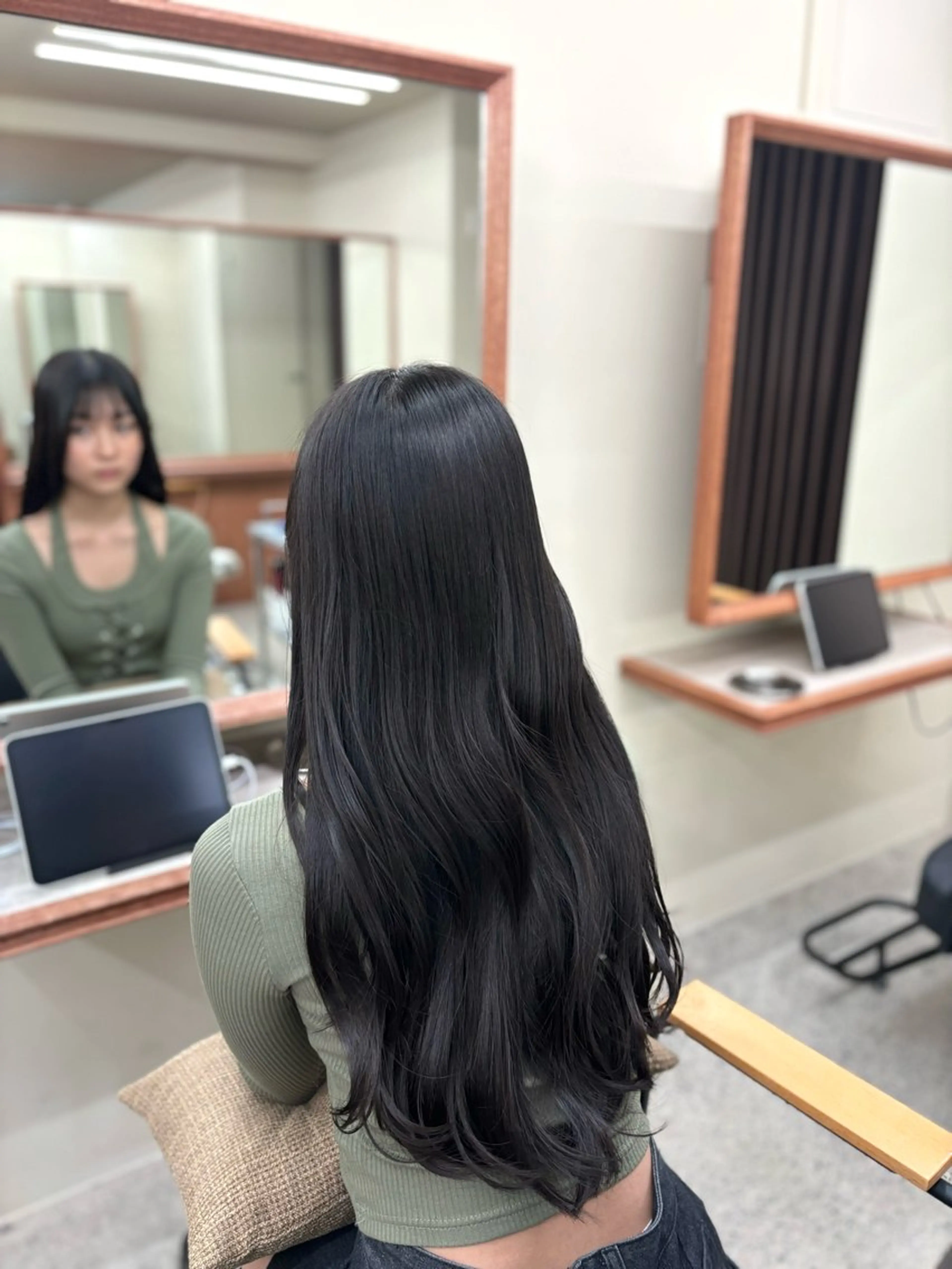 ロング レイヤーカット カット ヘアカラー トリートメント 韓国ヘア🇰🇷 艶髪✨️-裕人-のヘアスタイル