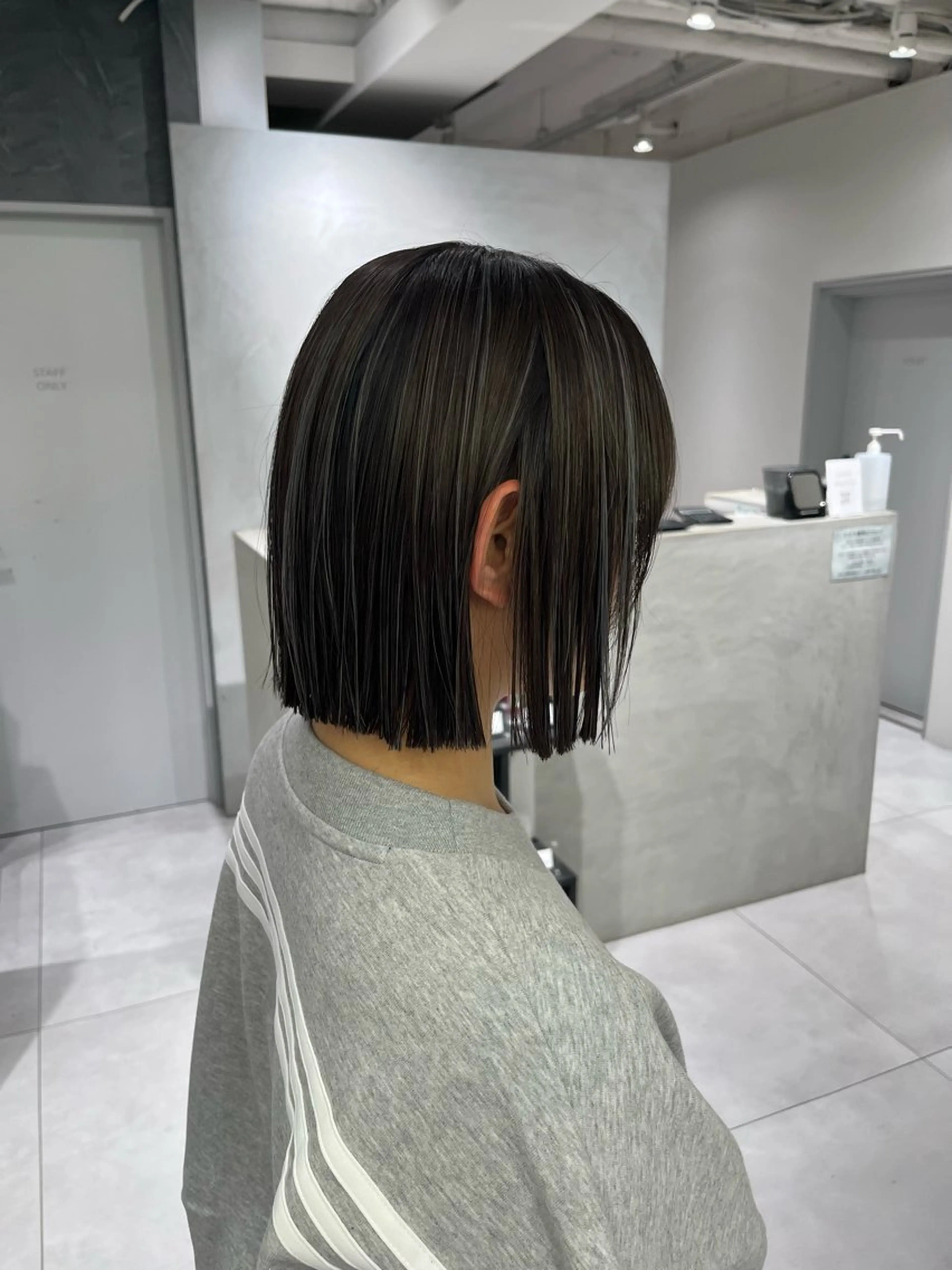 ショート カラー ハイライトカラー ハイライト カット ヘアカラー バレイヤージュ ハイライトのヘアスタイル